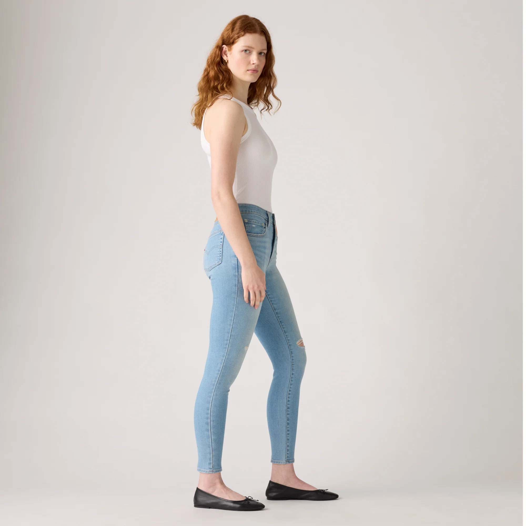 LEVI’S® WOMEN'S 721 HIGH-RISE SKINNY JEANS - MED INDIGO - WORN IN - Image 4