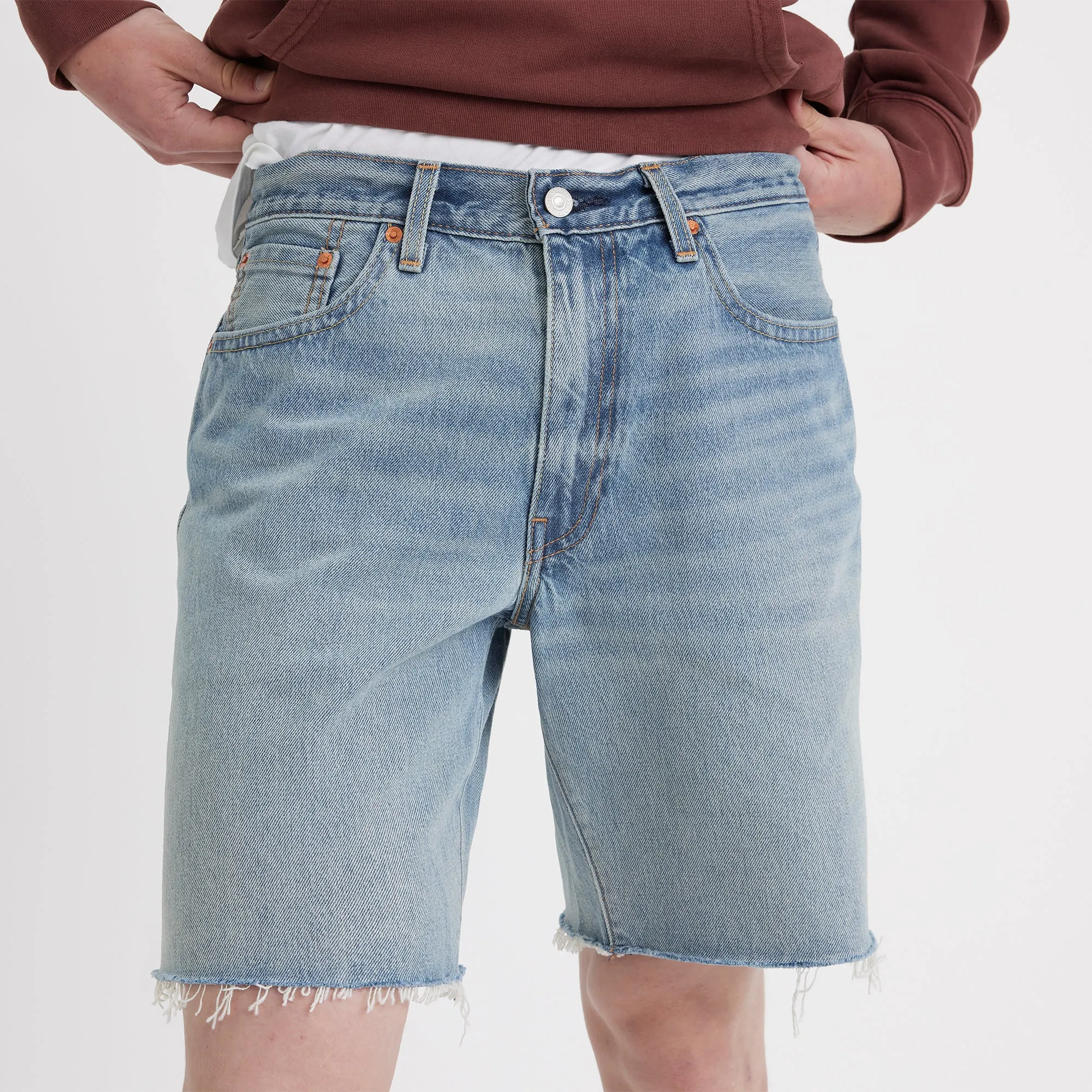 LEVI'S® MEN'S 468 LOOSE SHORTS - LIGHT INDIGO - WORN IN - Image 4