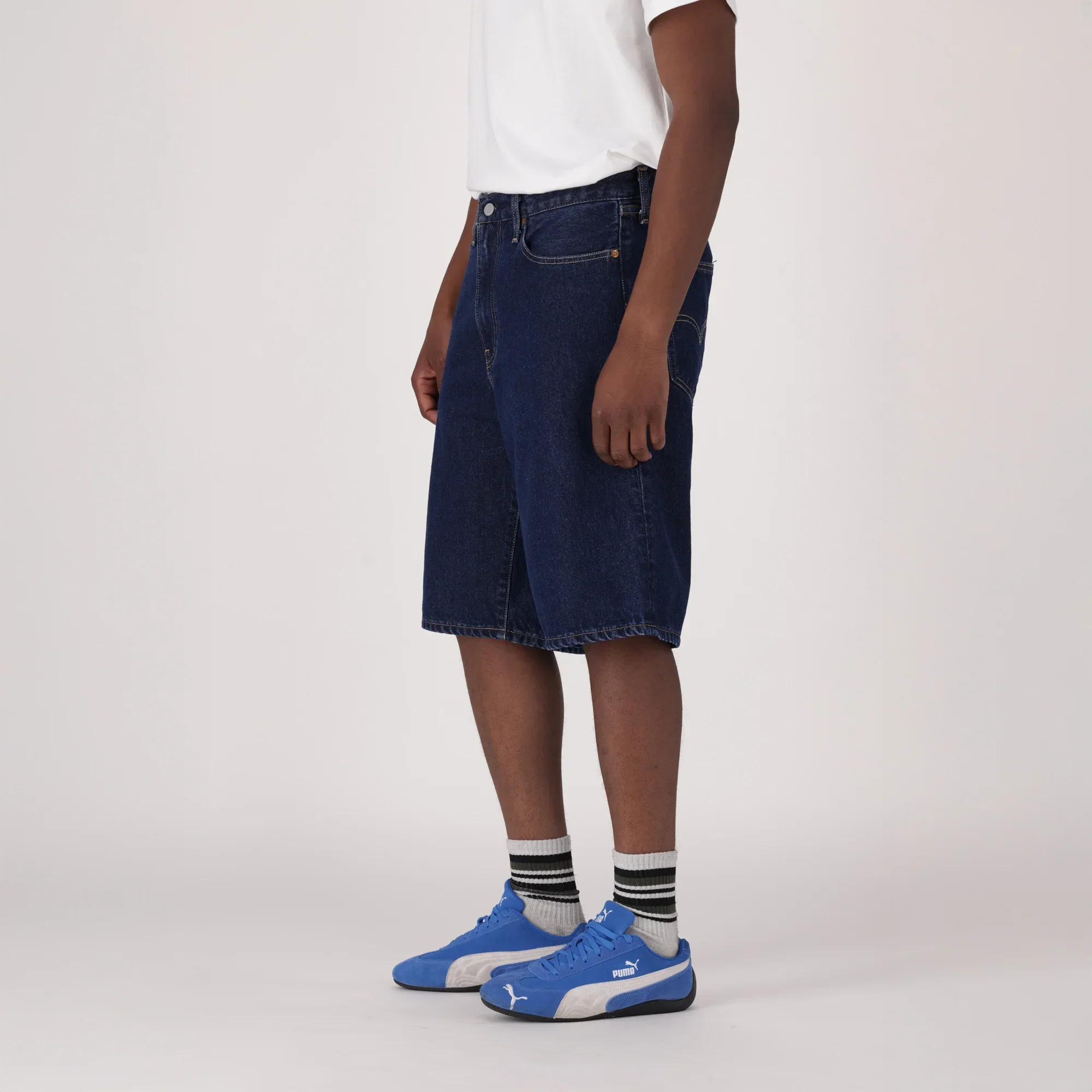 LEVI'S® MEN'S 478 BAGGY SHORTS - DARK INDIGO - WORN IN - Image 4