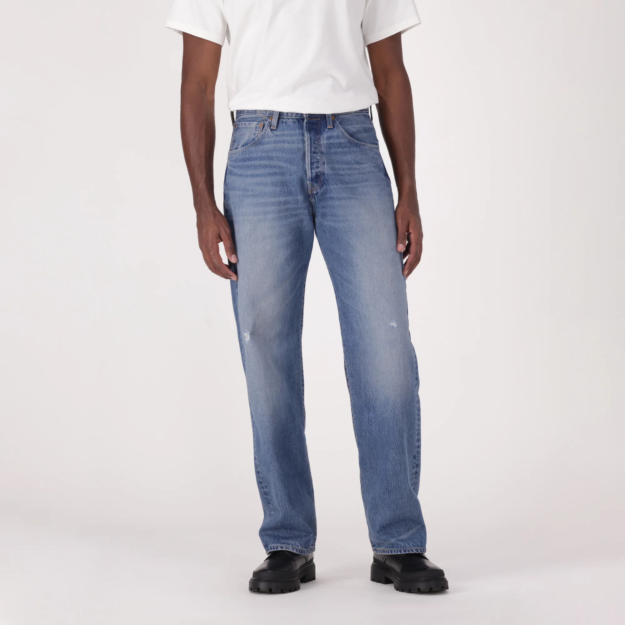 LEVI'S® MEN'S 501® LOOSE JEANS - LIGHT WASH - Image 2