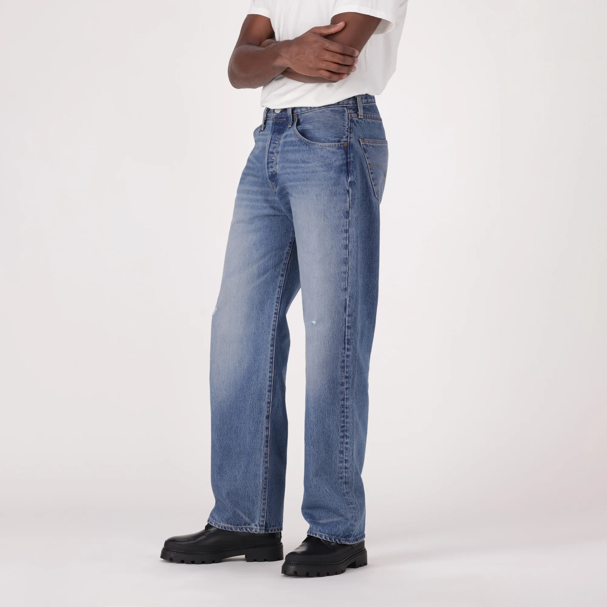LEVI'S® MEN'S 501® LOOSE JEANS - LIGHT WASH - Image 4