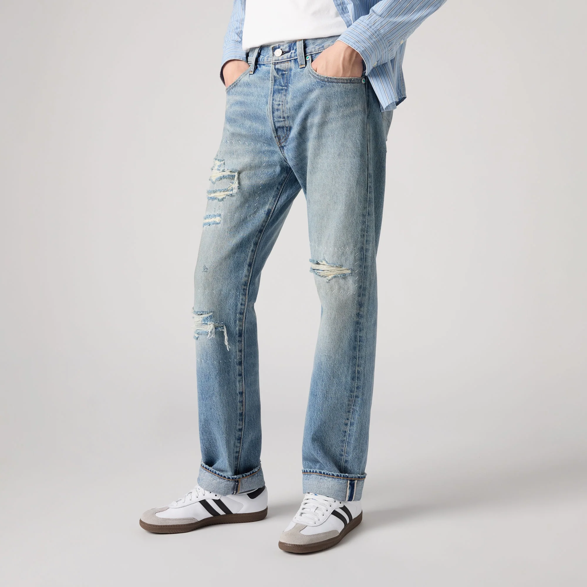 LEVI'S® MEN'S 501® ORIGINAL SELVEDGE JEANS - MEDIUM WASH - Image 5