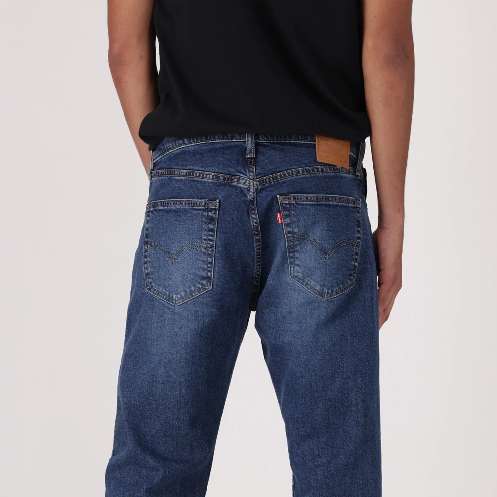 LEVI'S® MEN'S 502™ TAPER JEANS - DARK WASH - Image 4