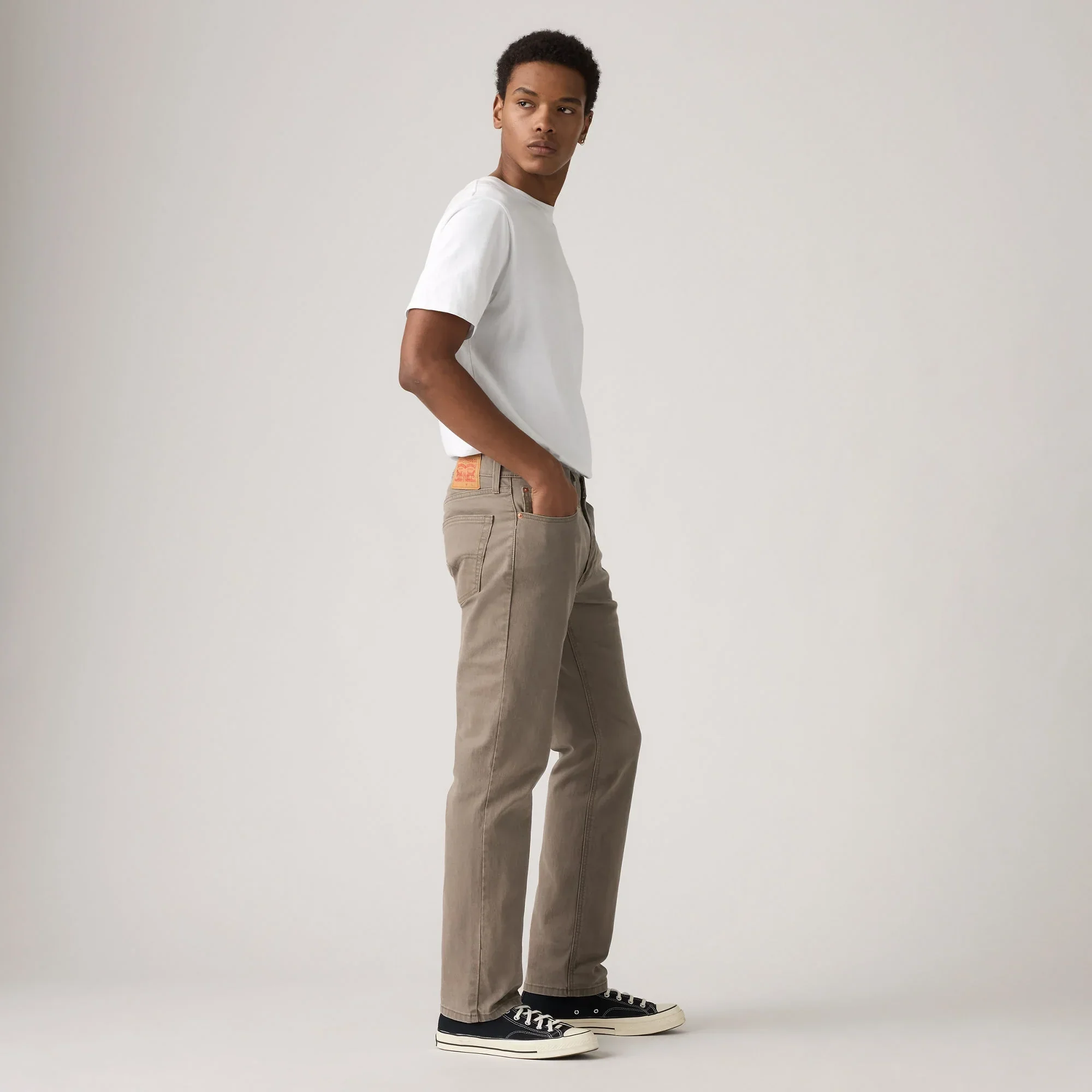 LEVI'S® MEN'S 541™ ATHLETIC TAPER JEANS - BROWN - Image 4