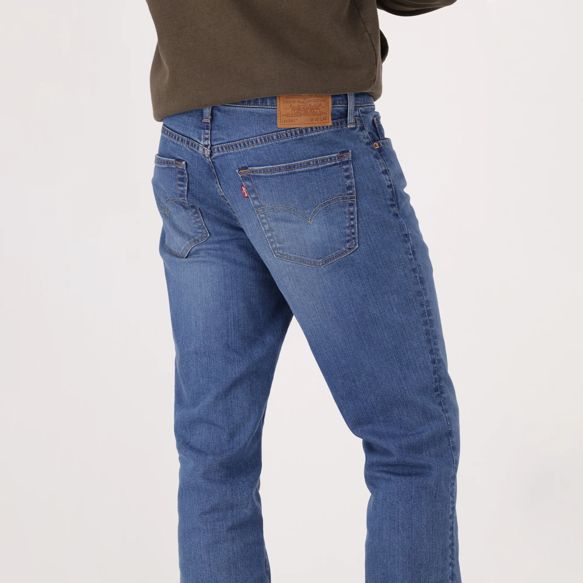 LEVI'S® MEN'S 541™ ATHLETIC TAPER JEANS - MED INDIGO - WORN IN - Image 5