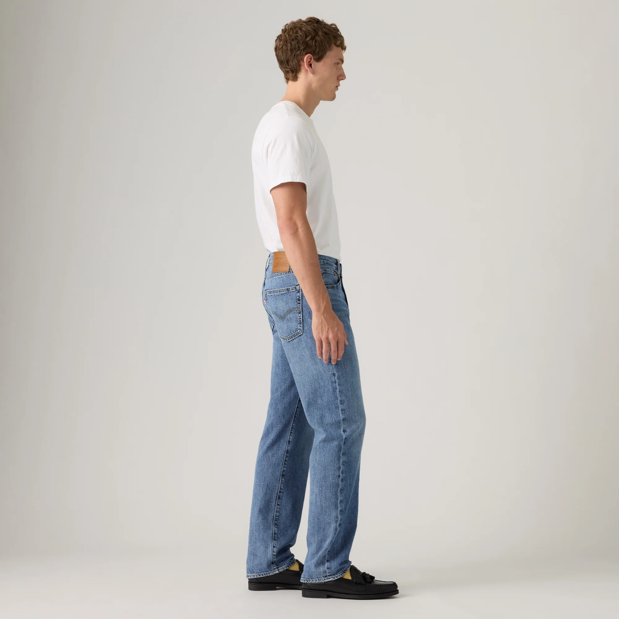 LEVI'S® MEN'S 555™ RELAXED STRAIGHT JEANS - MEDIUM WASH - Image 4