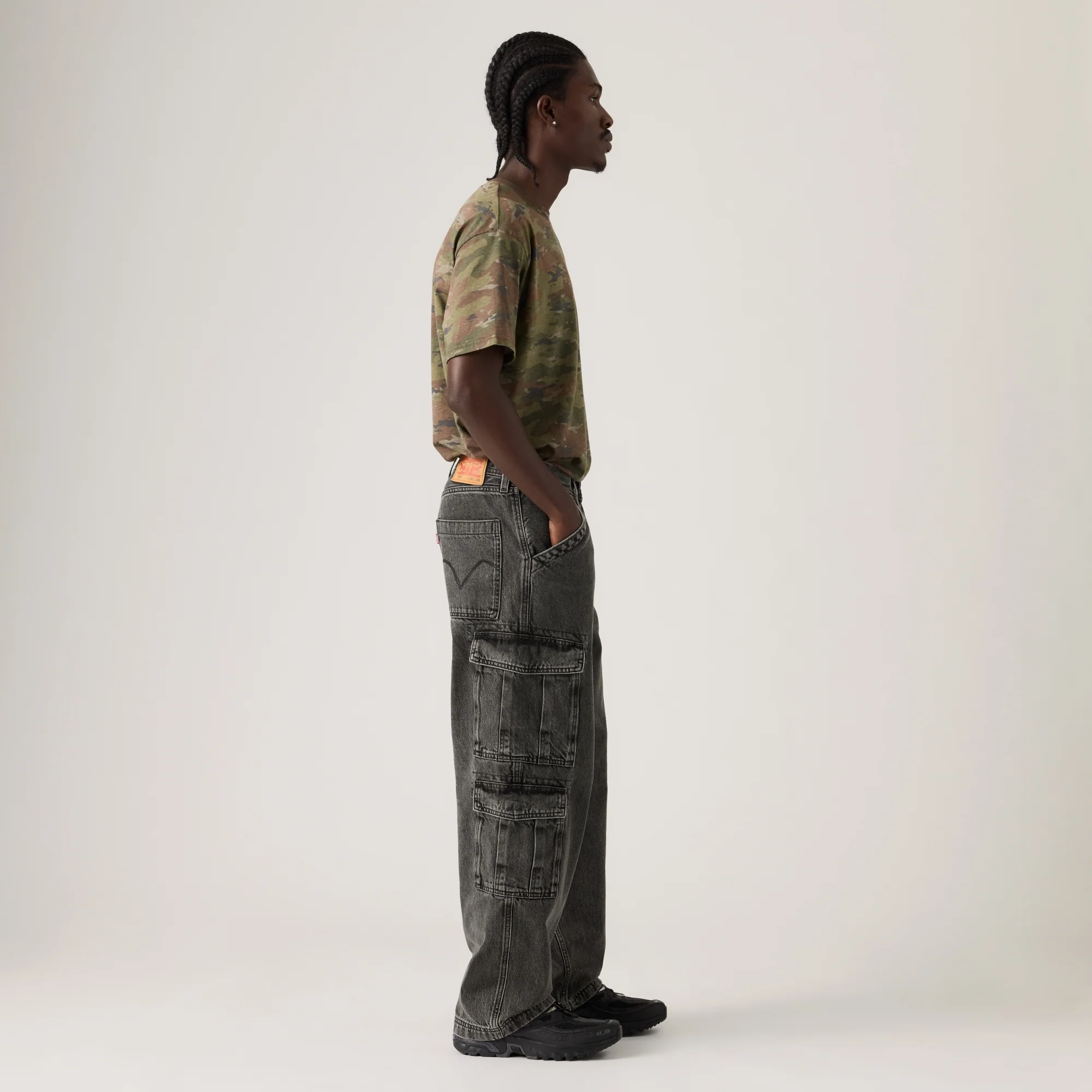 LEVI'S® MEN'S 578™ BAGGY CARGOS - BLACK - Image 4