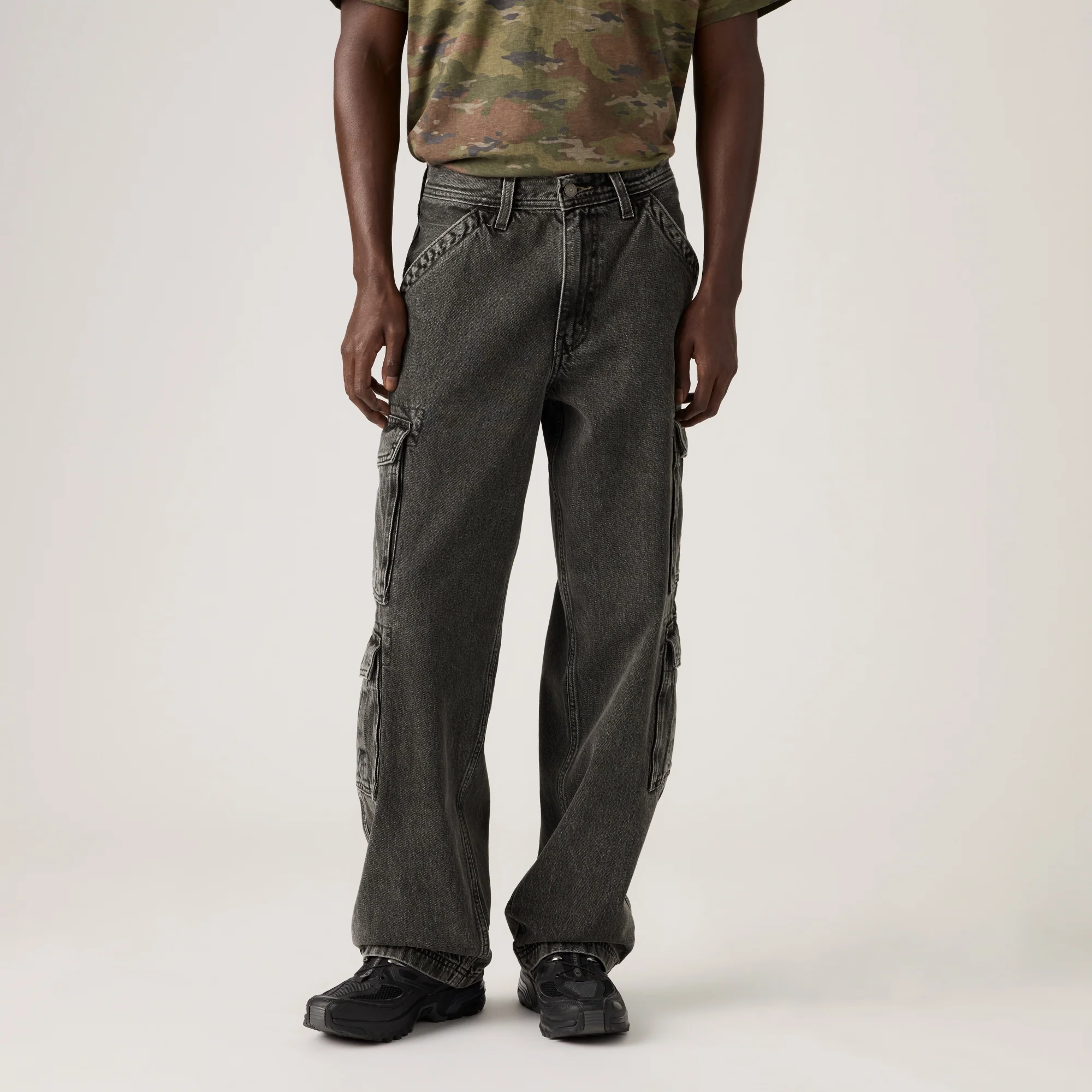 LEVI'S® MEN'S 578™ BAGGY CARGOS - BLACK - Image 5