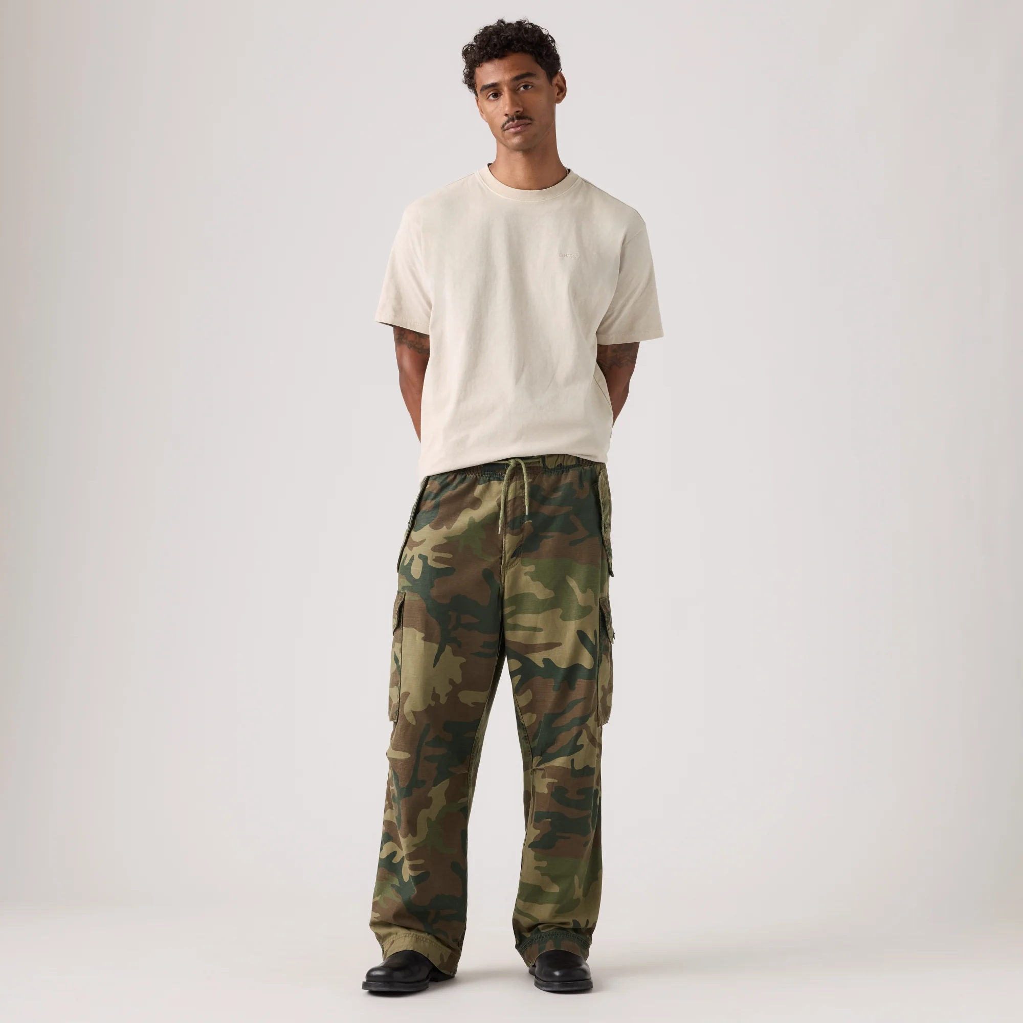 LEVI'S® MEN'S BAGGY FIELD CARGOS - GREEN - Image 2