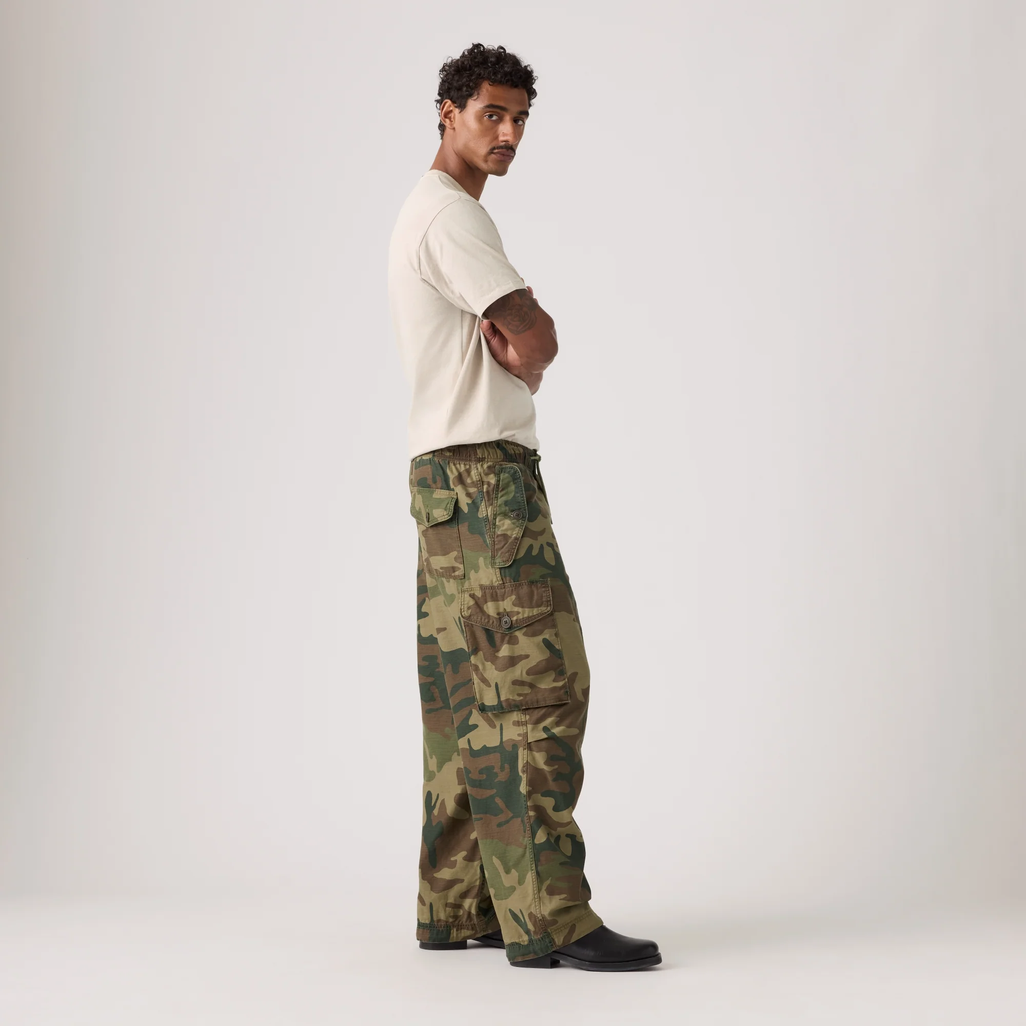LEVI'S® MEN'S BAGGY FIELD CARGOS - GREEN - Image 4