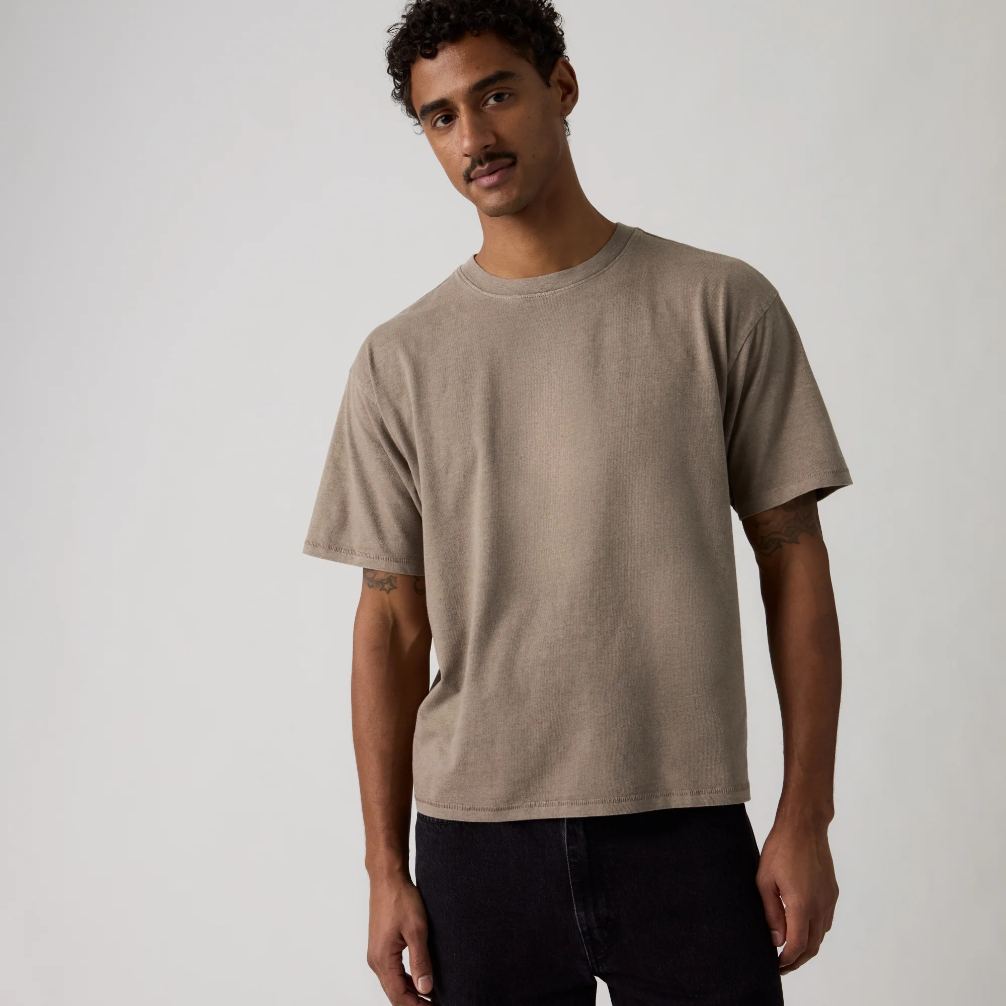 LEVI'S® MEN'S BOXY SHORT-SLEEVE TEE - MULTI COLOUR - Image 2