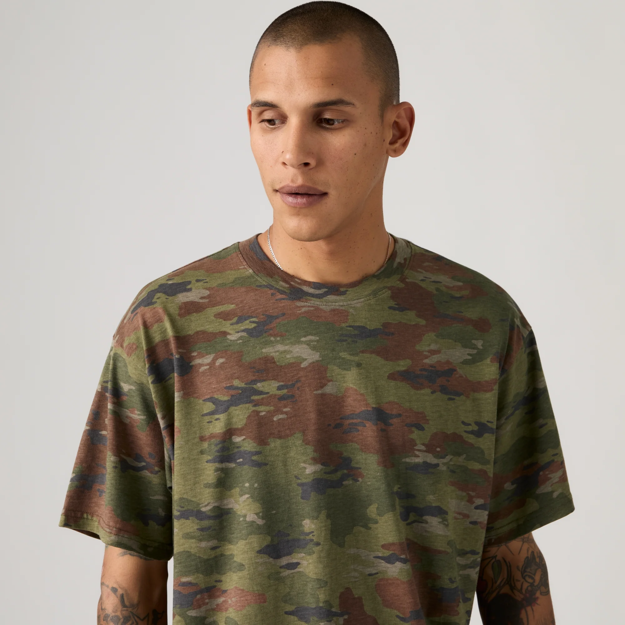 LEVI'S® MEN'S CLASSIC BOXY SHORT-SLEEVE TEE - MULTI COLOUR - Image 4