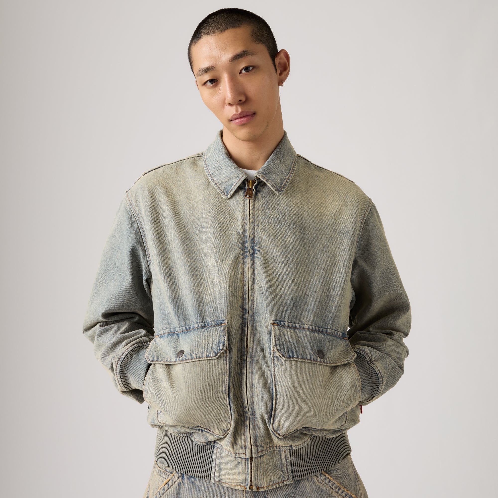 LEVI'S® MEN'S CORTLAND JACKET - MED INDIGO - WORN IN - Image 4