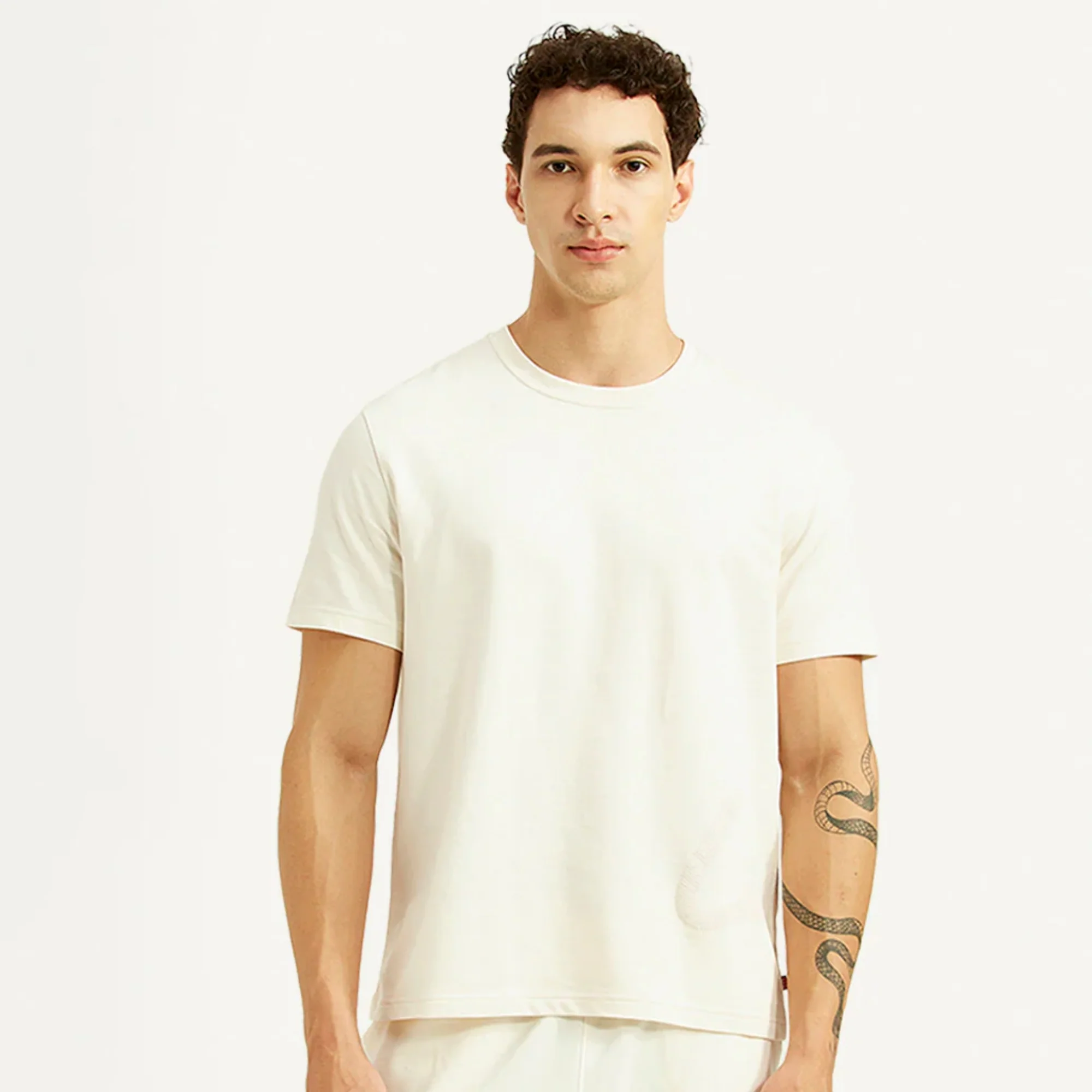 LEVI'S® MEN'S CREW NECK T-SHIRT - WHITE - Image 2