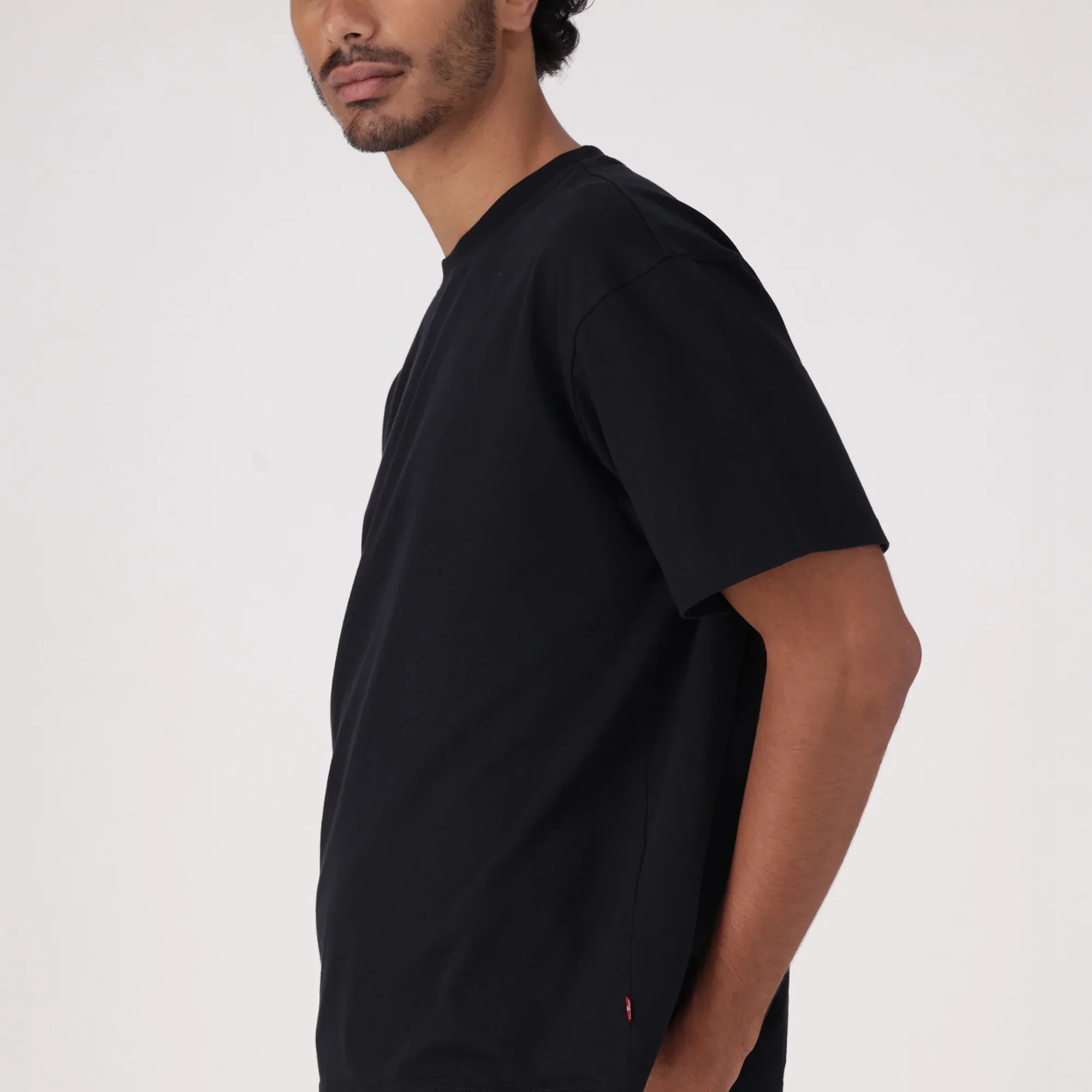 LEVI'S® MEN'S CROPPED BOXY TEE - BLACK - Image 4