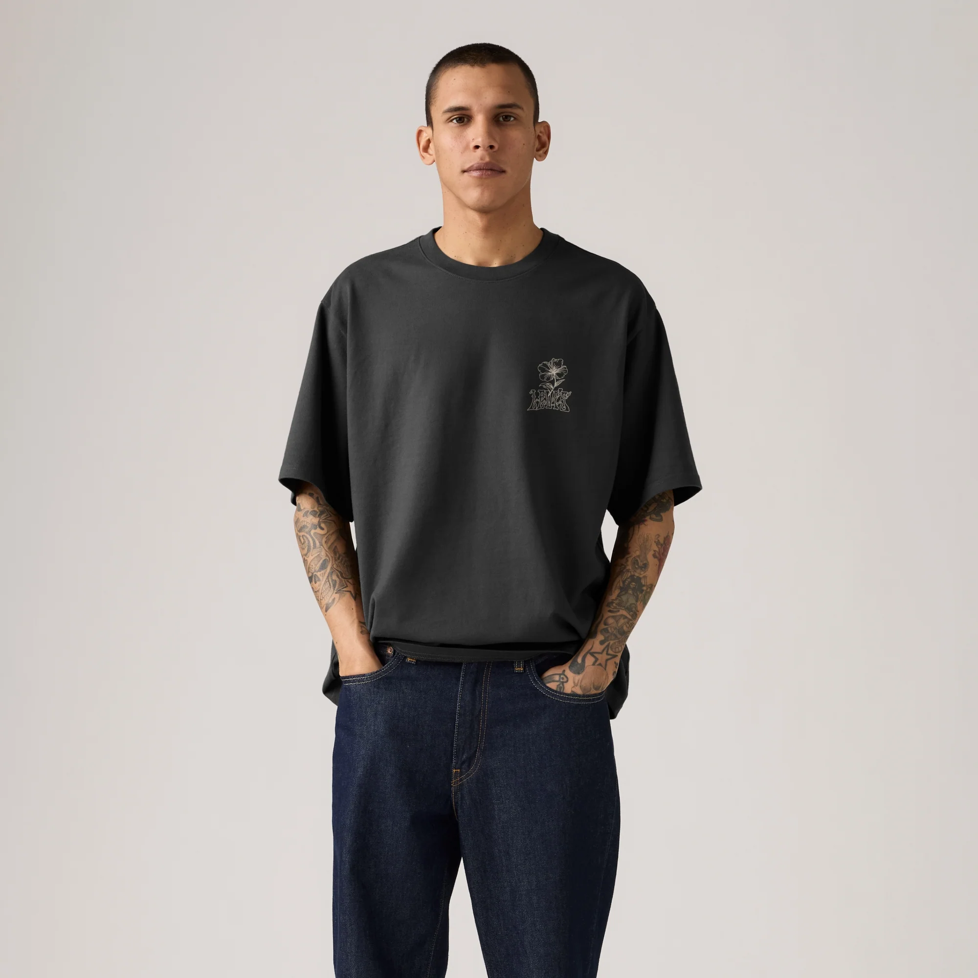 LEVI'S® MEN'S HALF-SLEEVE T-SHIRT - BLACK - Image 2