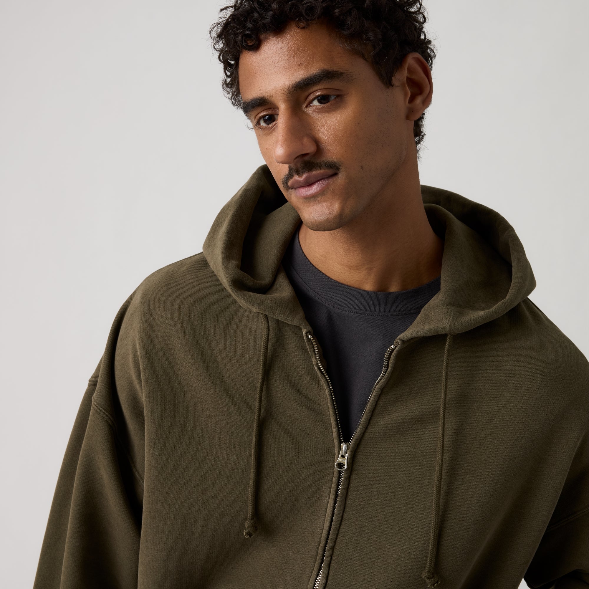 LEVI'S® MEN'S HAYES BOXY FULL-ZIP SWEATSHIRT - MULTI COLOUR - Image 4