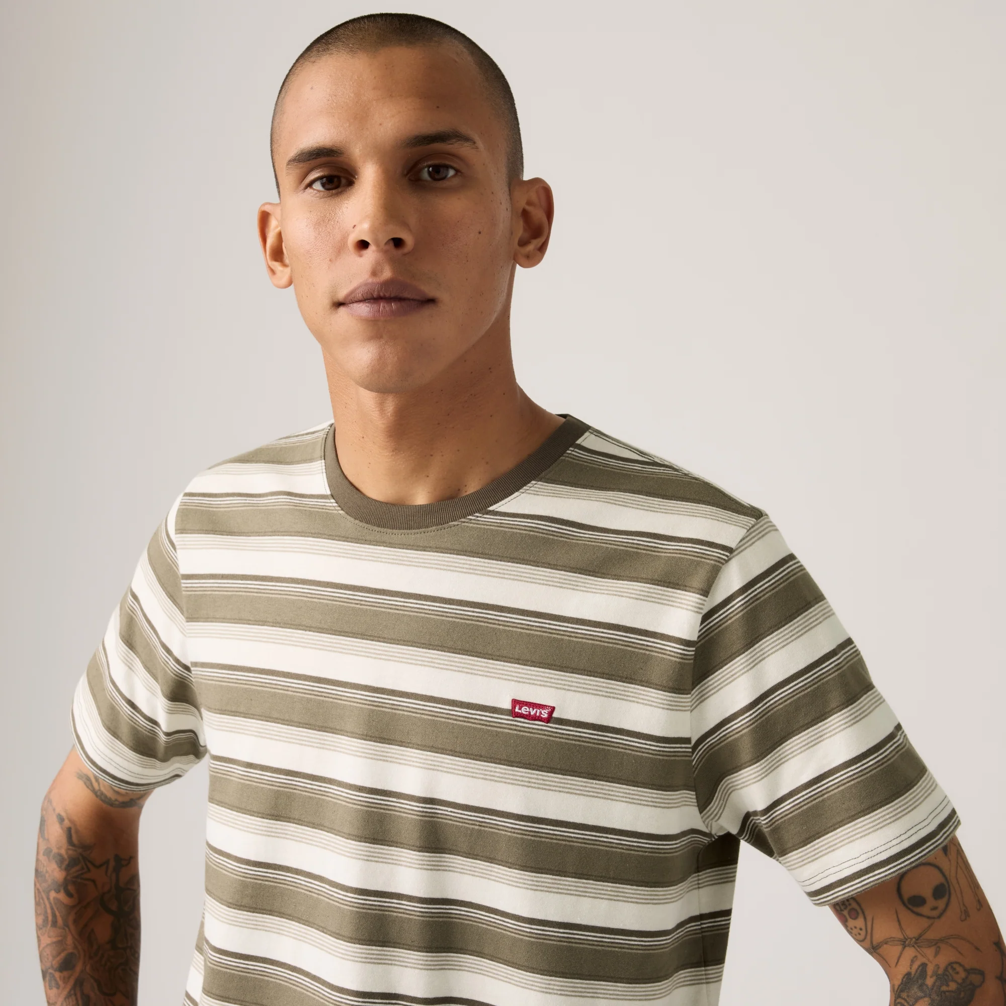 LEVI'S® MEN'S ORIGINAL HOUSEMARK T-SHIRT - NEUTRAL - Image 4