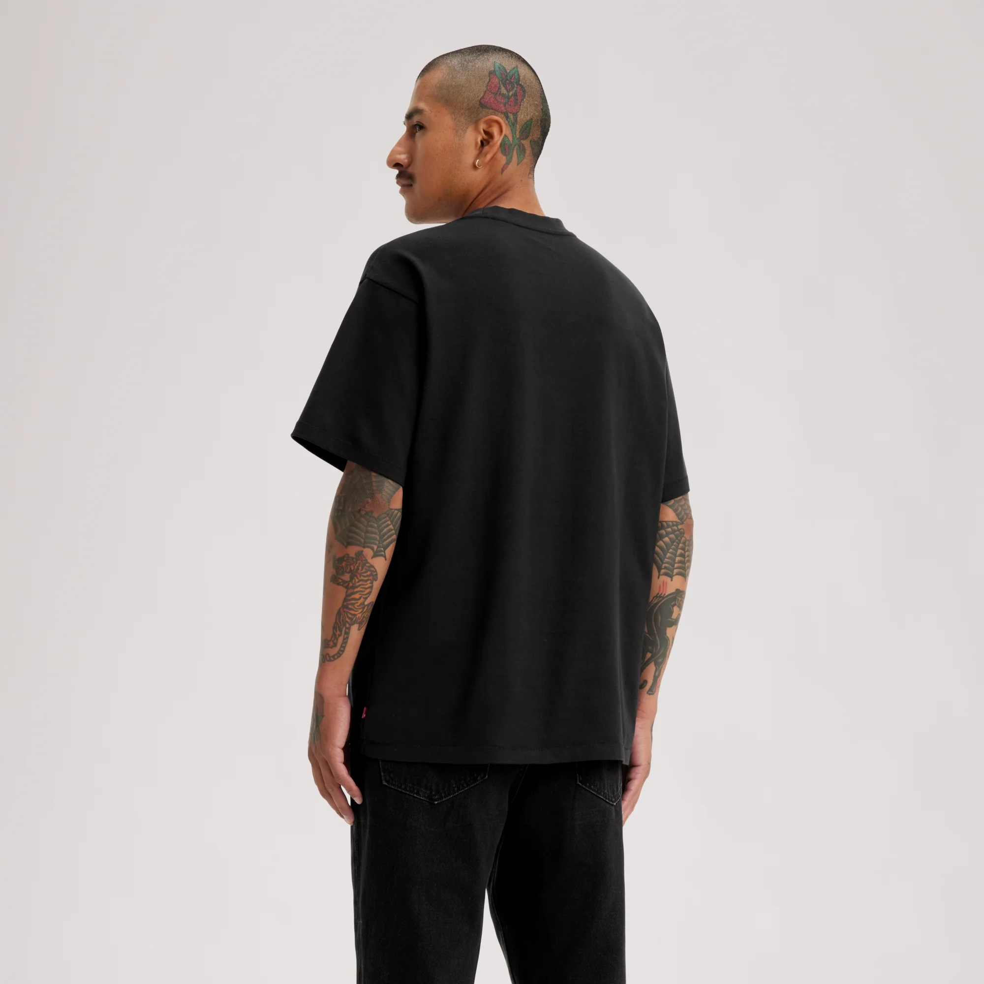 LEVI'S® MEN'S RED TAB VINTAGE T-SHIRT - BLACK - Image 3