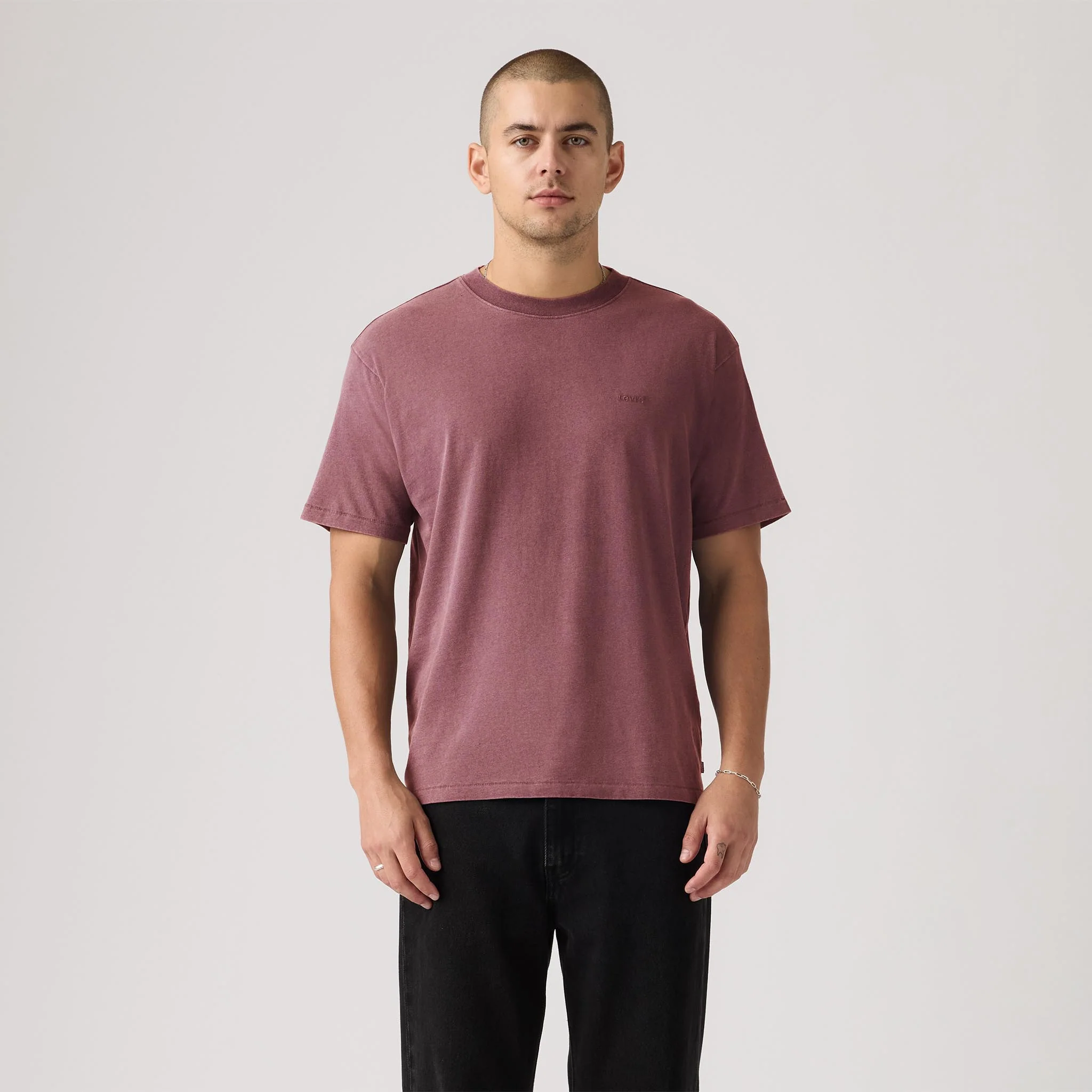 LEVI'S® MEN'S RED TAB VINTAGE T-SHIRT - MULTI COLOUR - Image 2