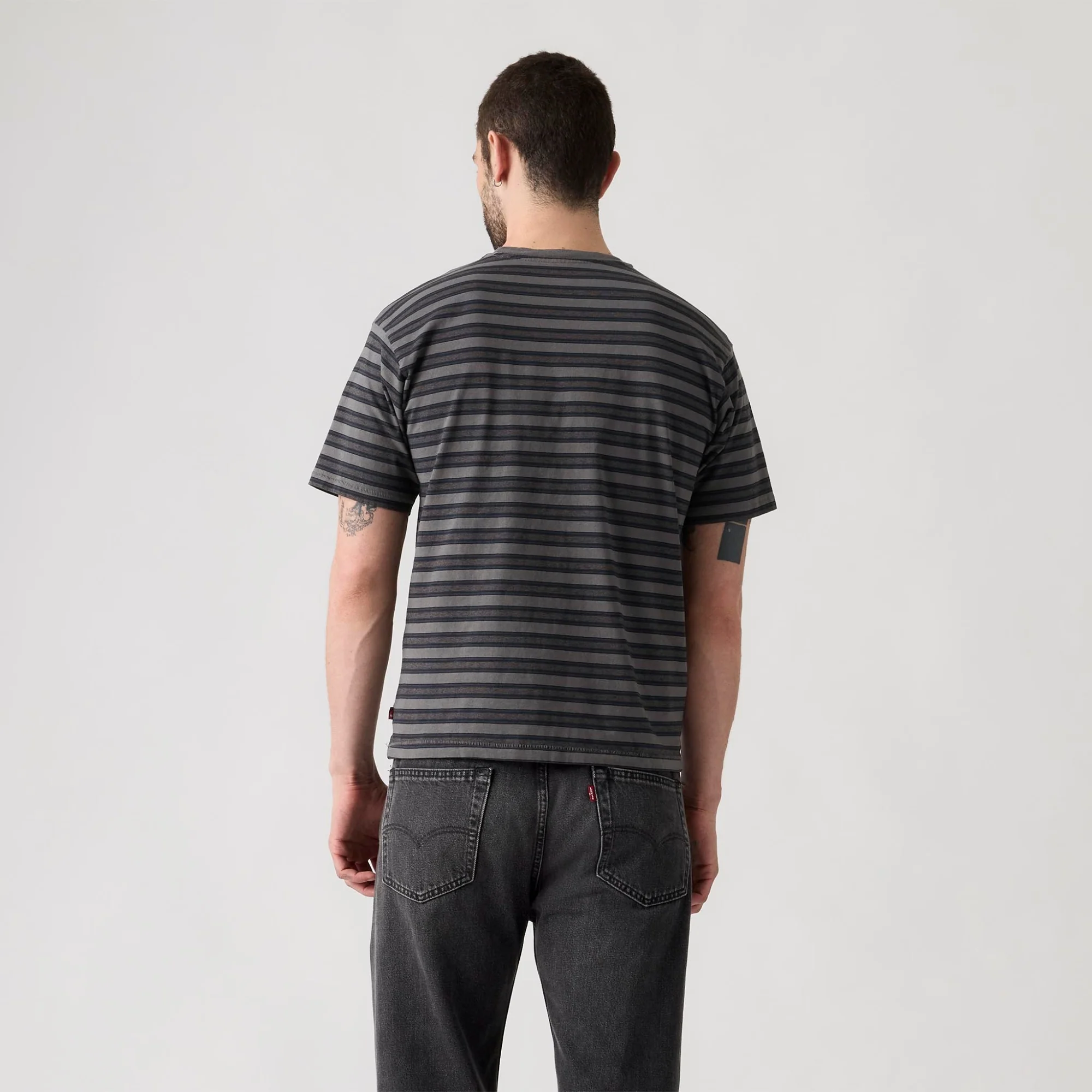LEVI'S® MEN'S RED TAB VINTAGE T-SHIRT - MULTI COLOUR - Image 3
