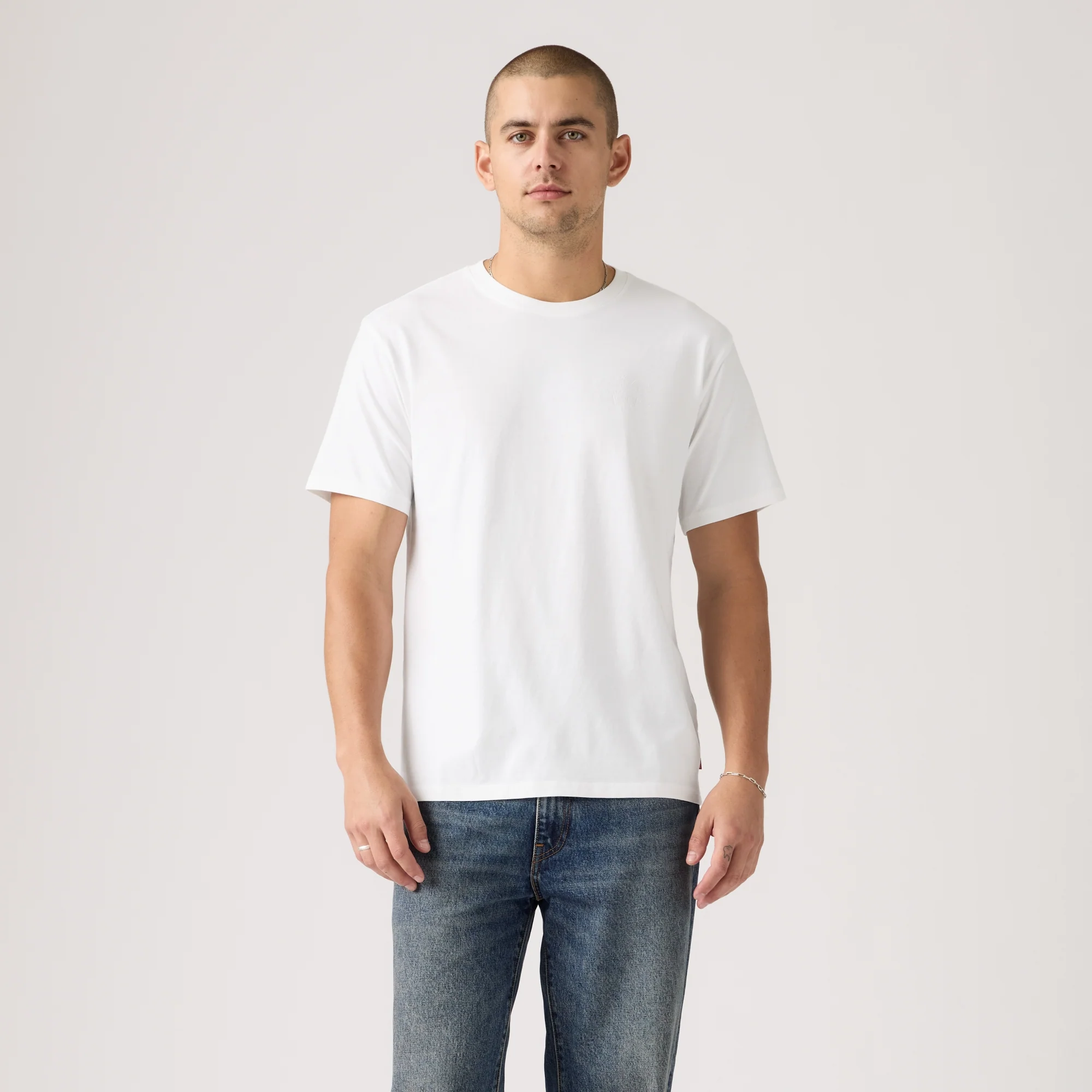 LEVI'S® MEN'S RELAXED FIT SHORT-SLEEVE GRAPHIC T-SHIRT - WHITE - Image 2