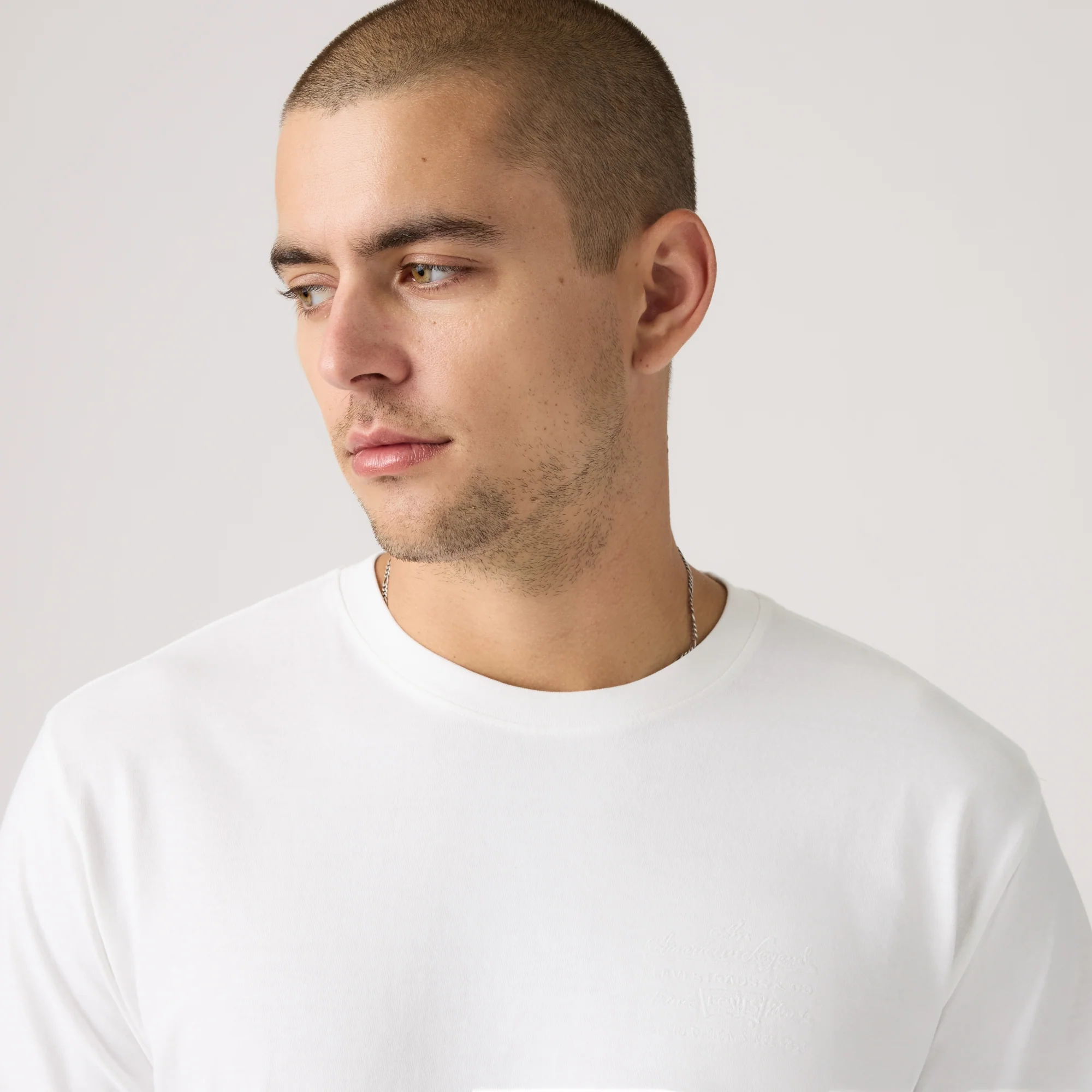 LEVI'S® MEN'S RELAXED FIT SHORT-SLEEVE GRAPHIC T-SHIRT - WHITE - Image 4