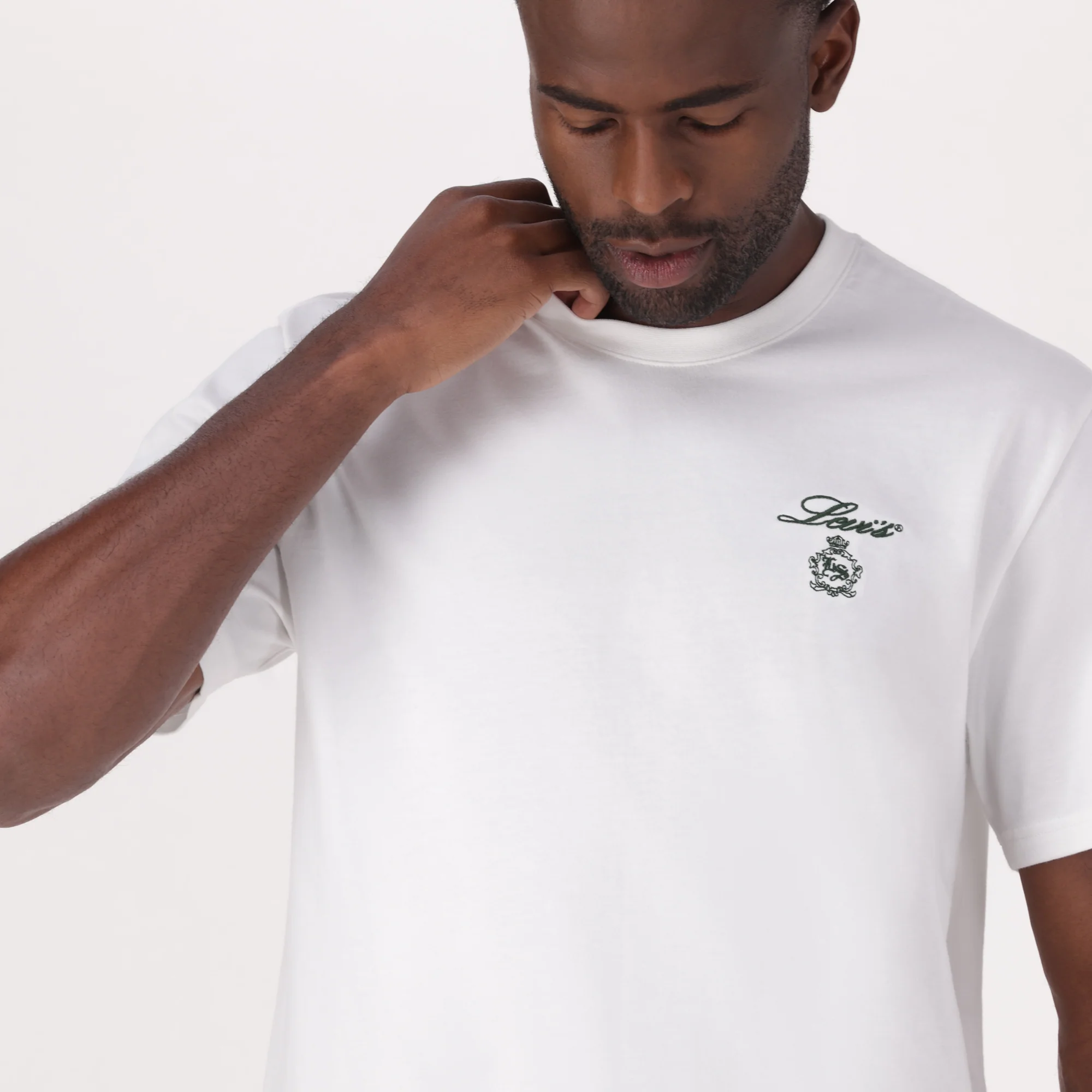 LEVI'S® MEN'S RELAXED FIT SHORT-SLEEVE GRAPHIC T-SHIRT - WHITE - Image 3