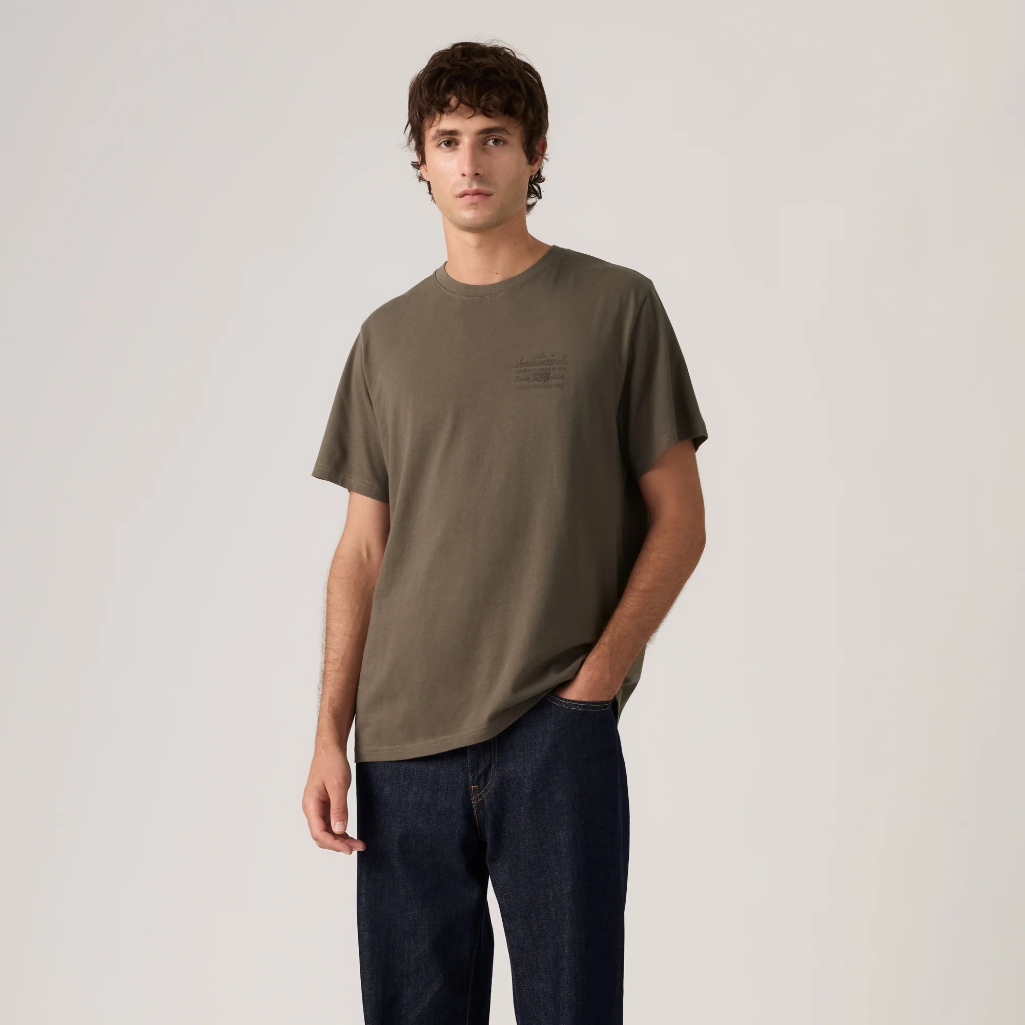 LEVI'S® MEN'S RELAXED SHORT-SLEEVE GRAPHIC T-SHIRT - BROWN - Image 2