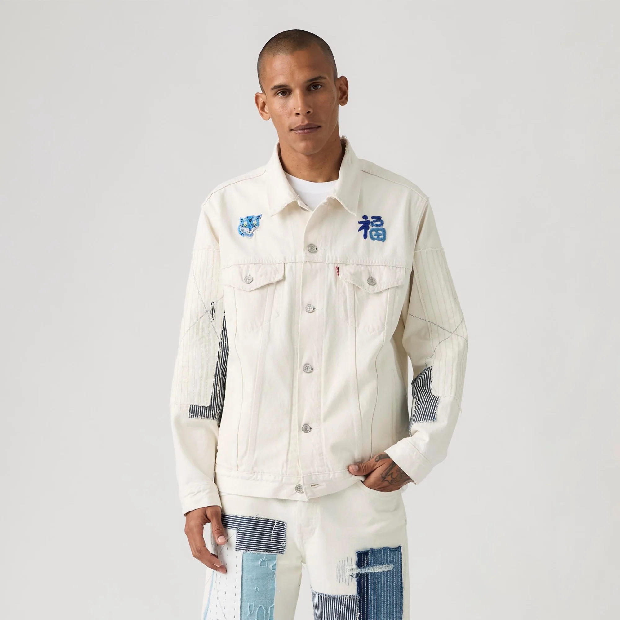 LEVI'S® MEN'S RELAXED TRUCKER JACKET - WHITE - Image 2