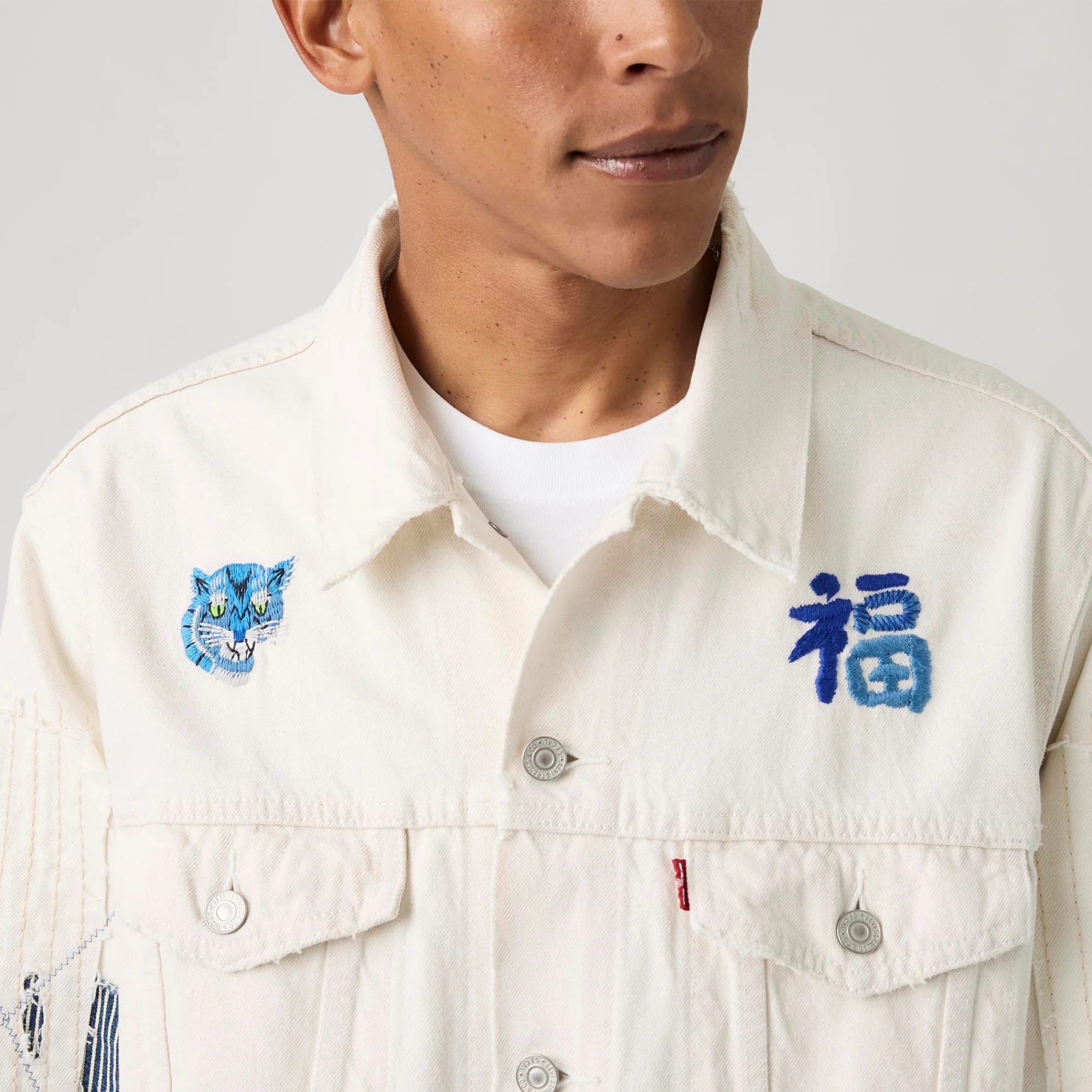 LEVI'S® MEN'S RELAXED TRUCKER JACKET - WHITE - Image 4