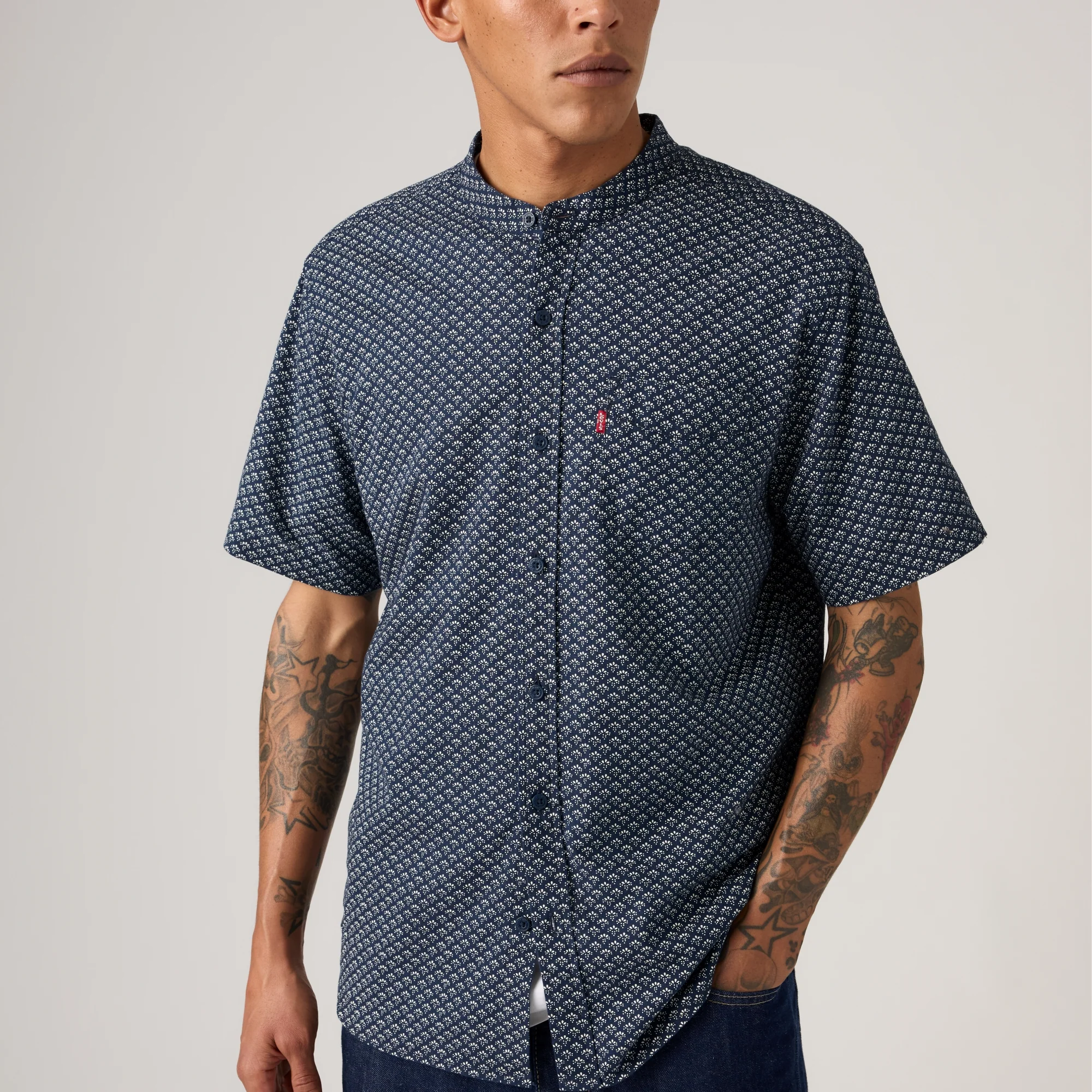 LEVI'S® MEN'S LINEN BLEND SHORT-SLEEVE BANDED COLLAR SHIRT - MULTI COLOUR - Image 4