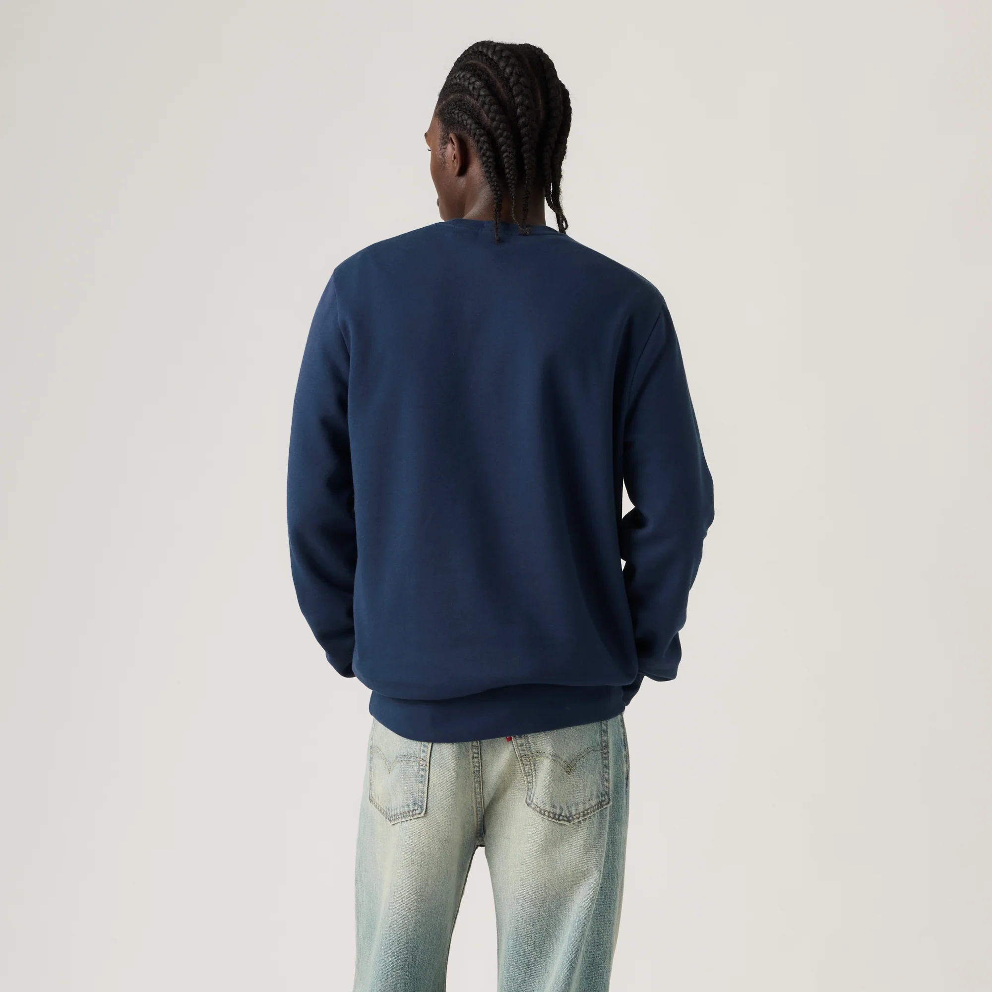 LEVI'S® MEN'S STANDARD FIT GRAPHIC CREWNECK SWEATSHIRT - BLUE - Image 3