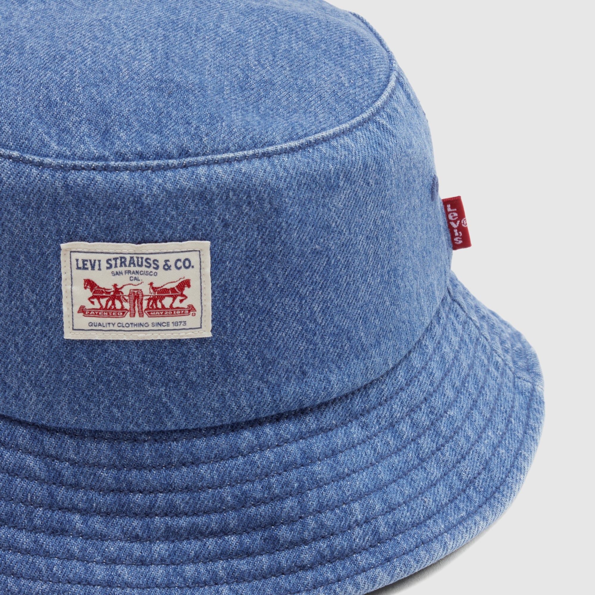LEVI'S® MEN'S STRAUSS BUCKET HAT - BLUE - Image 4