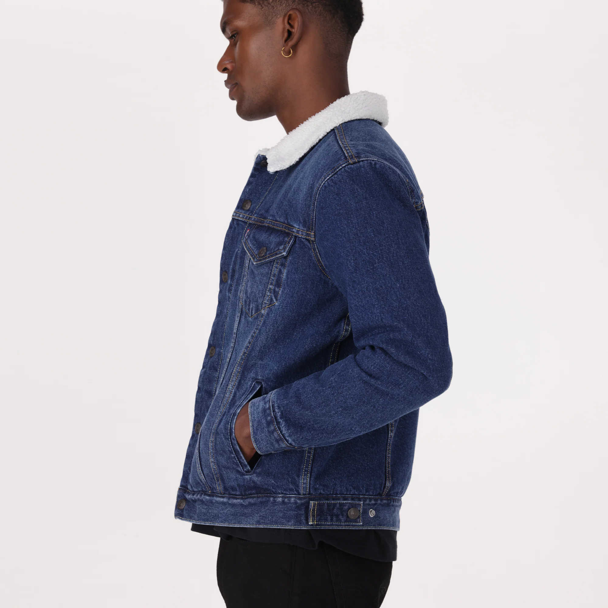 LEVI'S® MEN'S TYPE III SHERPA TRUCKER JACKET - GREEN - Image 3