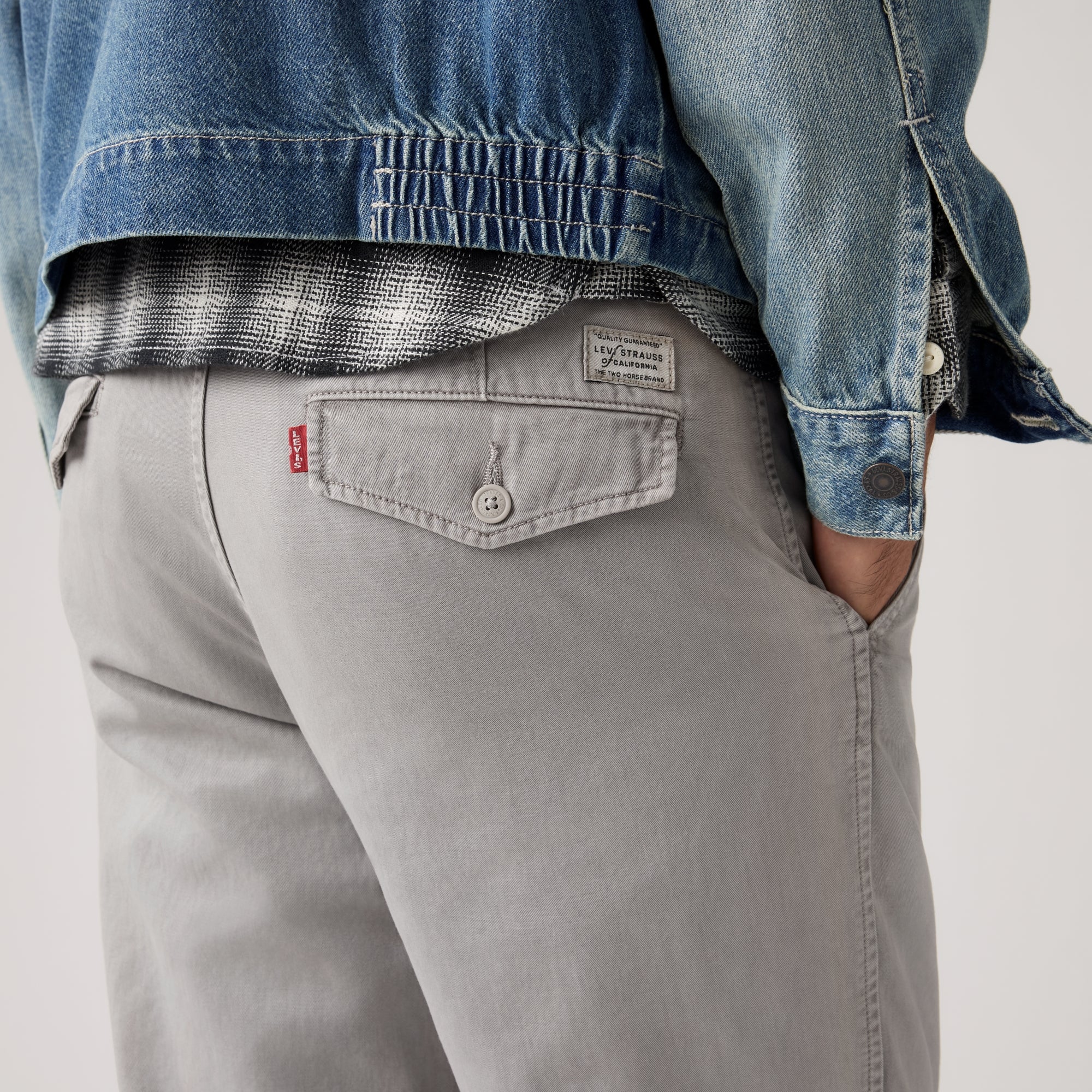 LEVI'S® MEN'S XX CHINO AUTHENTIC RELAXED - GREY - Image 4
