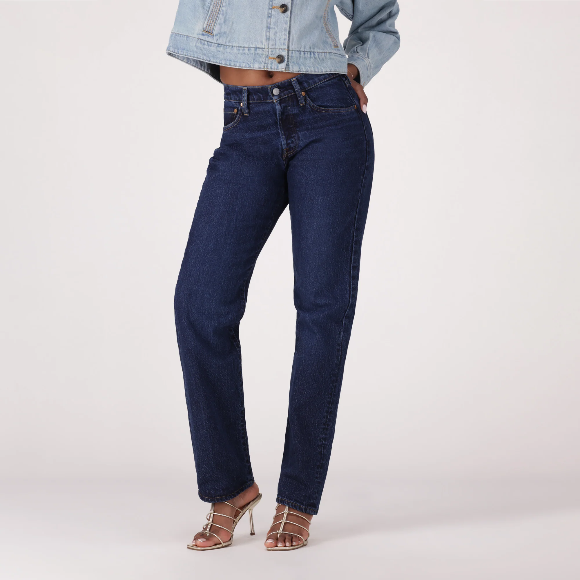 LEVI'S® WOMEN'S 501® CURVE JEANS - MED INDIGO - WORN IN - Image 2