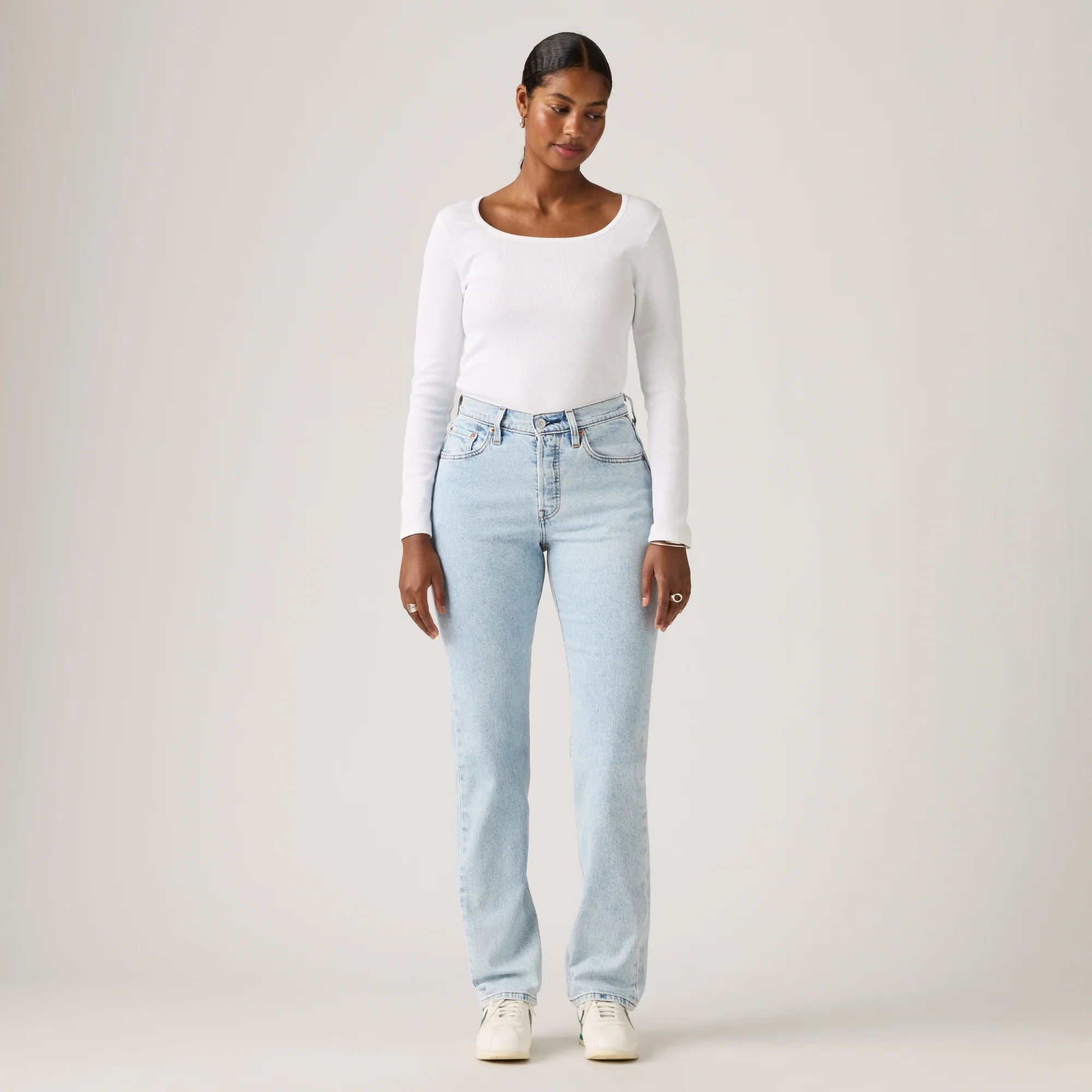 LEVI'S® WOMEN'S 501® CURVE JEANS - MED INDIGO - WORN IN - Image 2