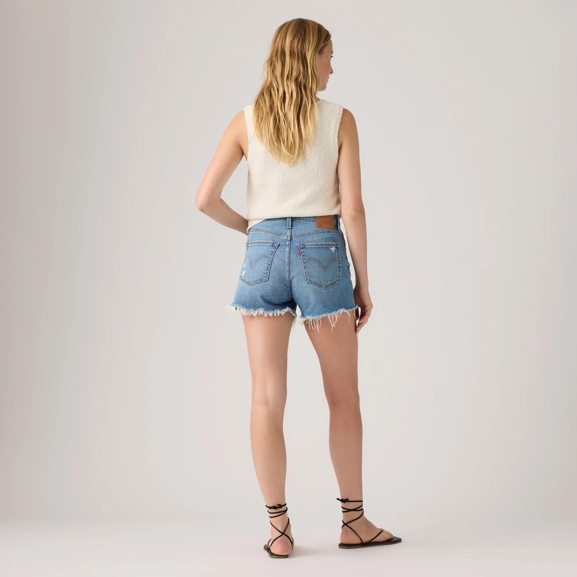LEVI'S® WOMEN'S 501® CURVE SHORTS - MED INDIGO - WORN IN - Image 3