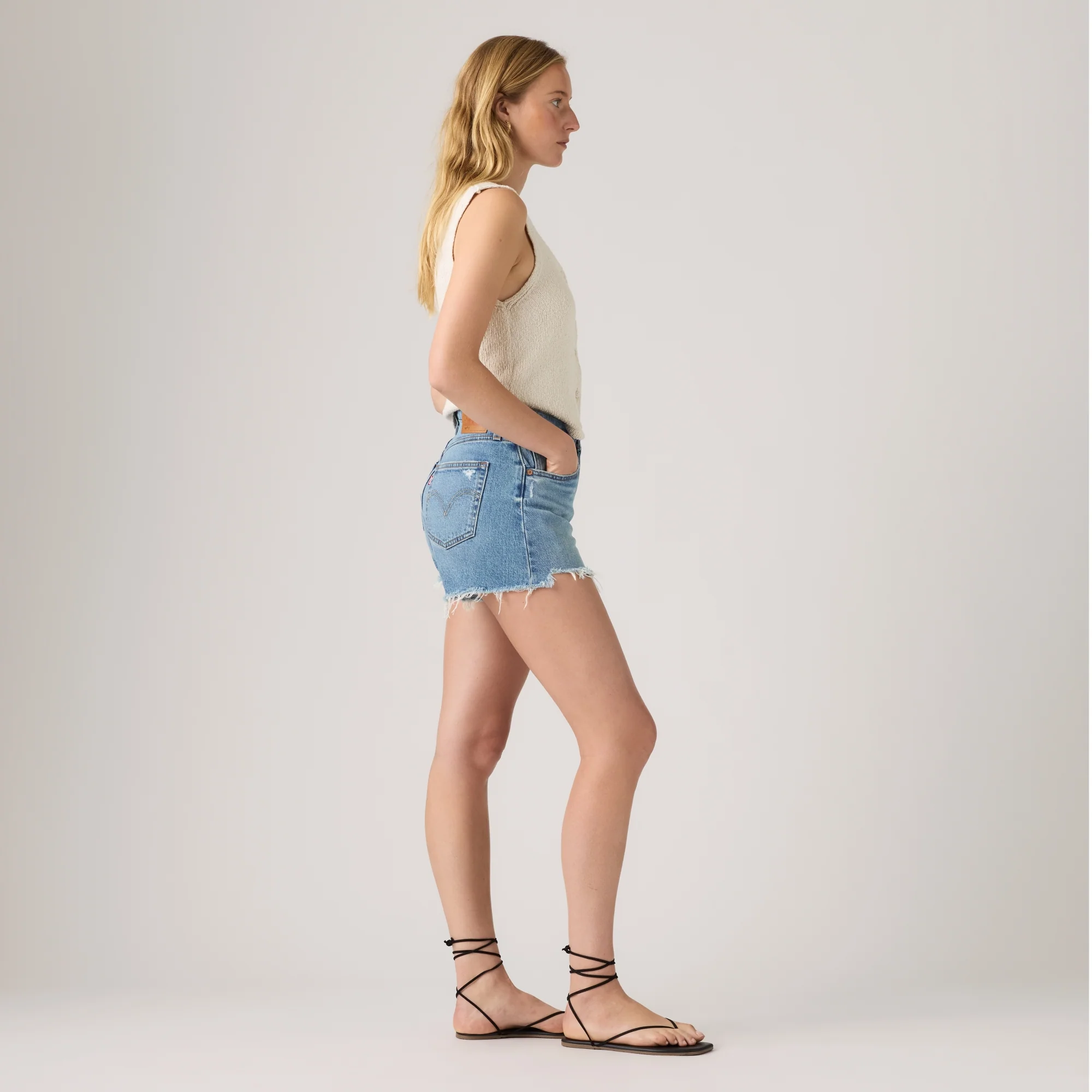 LEVI'S® WOMEN'S 501® CURVE SHORTS - MED INDIGO - WORN IN - Image 4