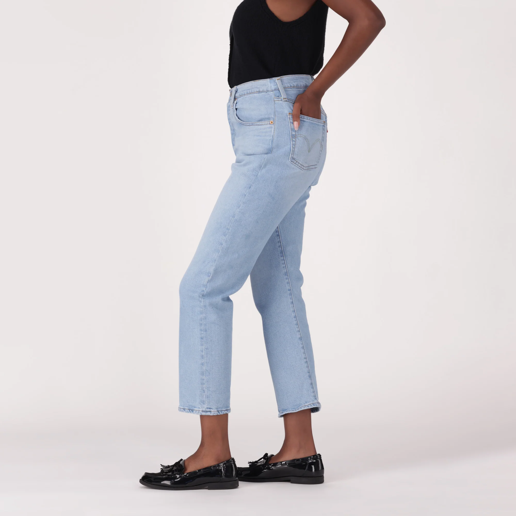 LEVI'S® WOMEN'S 501® ORIGINAL CROPPED JEANS - MED INDIGO - WORN IN - Image 2
