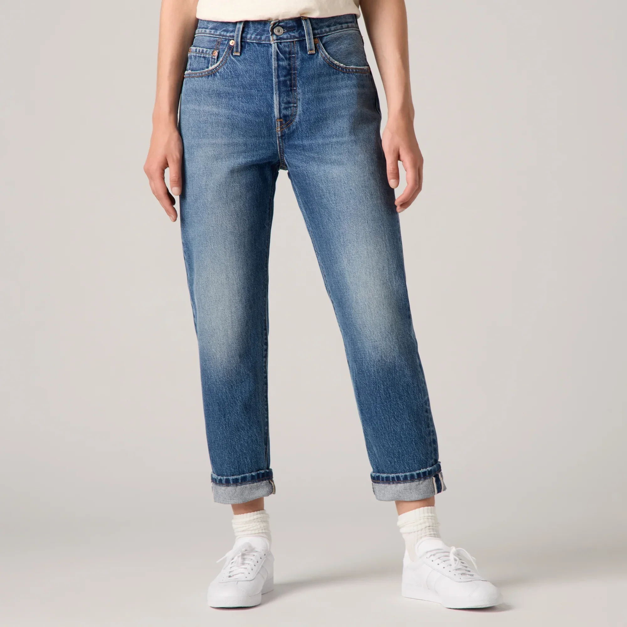 LEVI'S® WOMEN'S 501® ORIGINAL CROPPED JEANS - MED INDIGO - WORN IN - Image 8