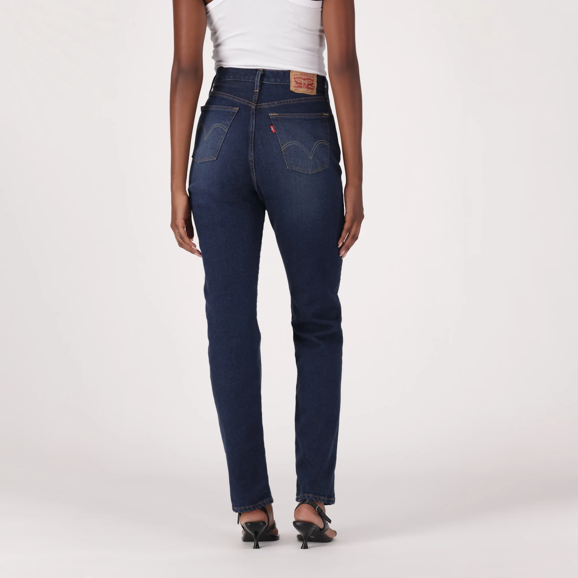 LEVI'S® WOMEN'S 501® ORIGINAL JEANS - MED INDIGO - WORN IN - Image 3