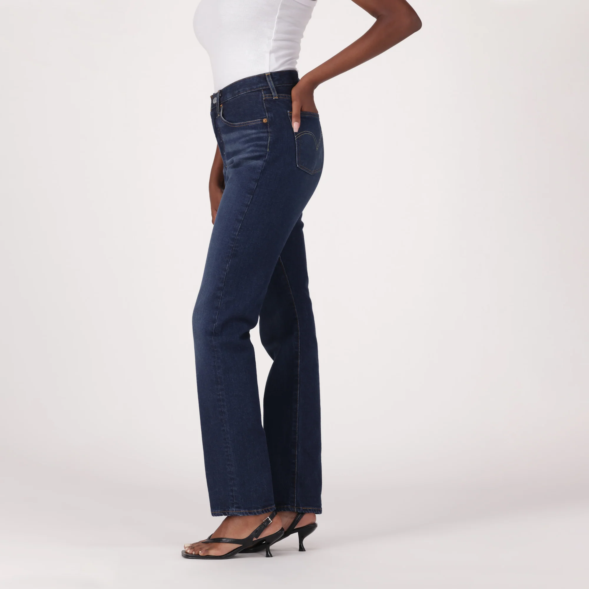 LEVI'S® WOMEN'S 501® ORIGINAL JEANS - MED INDIGO - WORN IN - Image 4