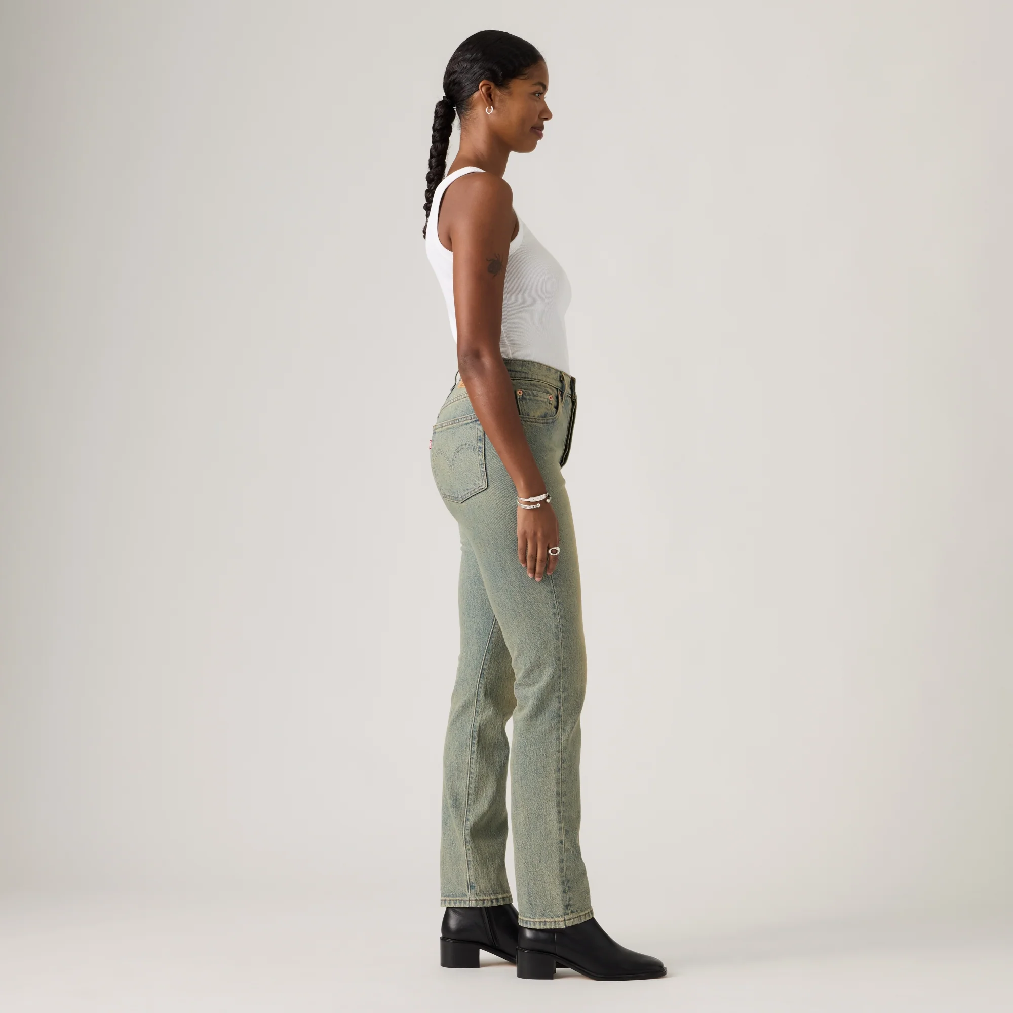 LEVI'S® WOMEN'S 501® ORIGINAL JEANS - MED INDIGO - WORN IN - Image 4