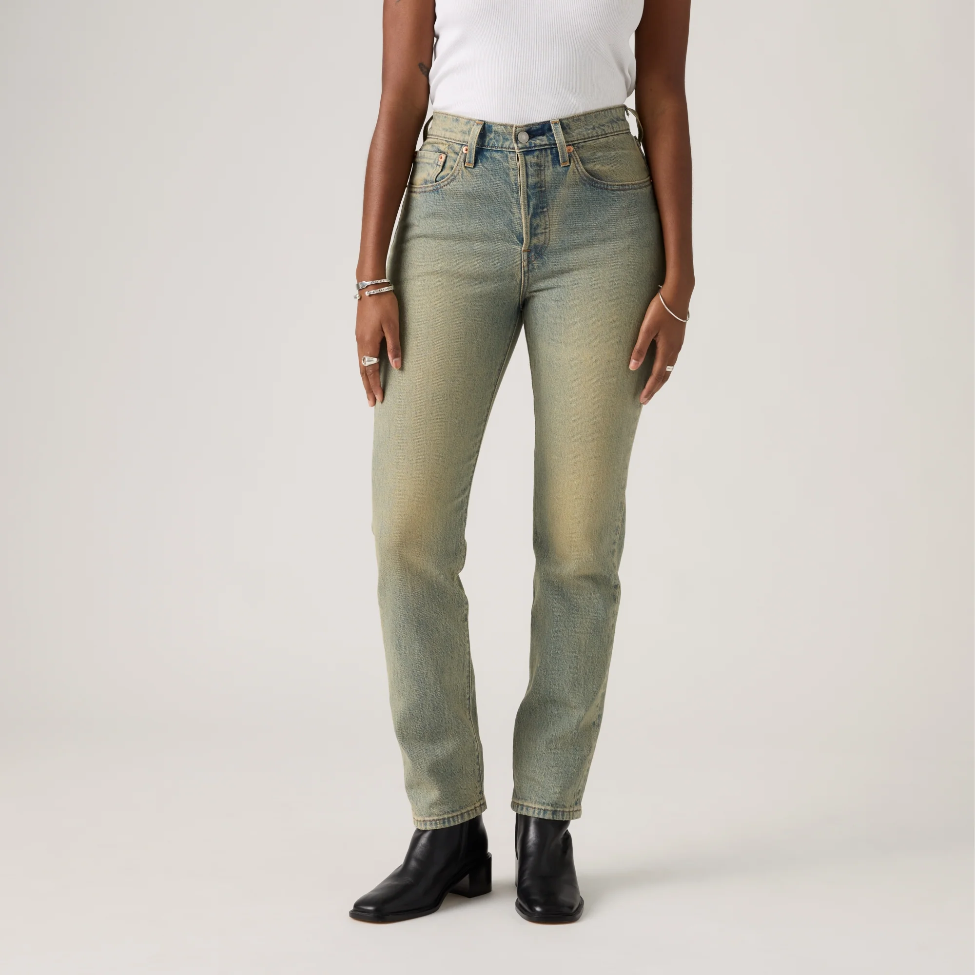 LEVI'S® WOMEN'S 501® ORIGINAL JEANS - MED INDIGO - WORN IN - Image 5