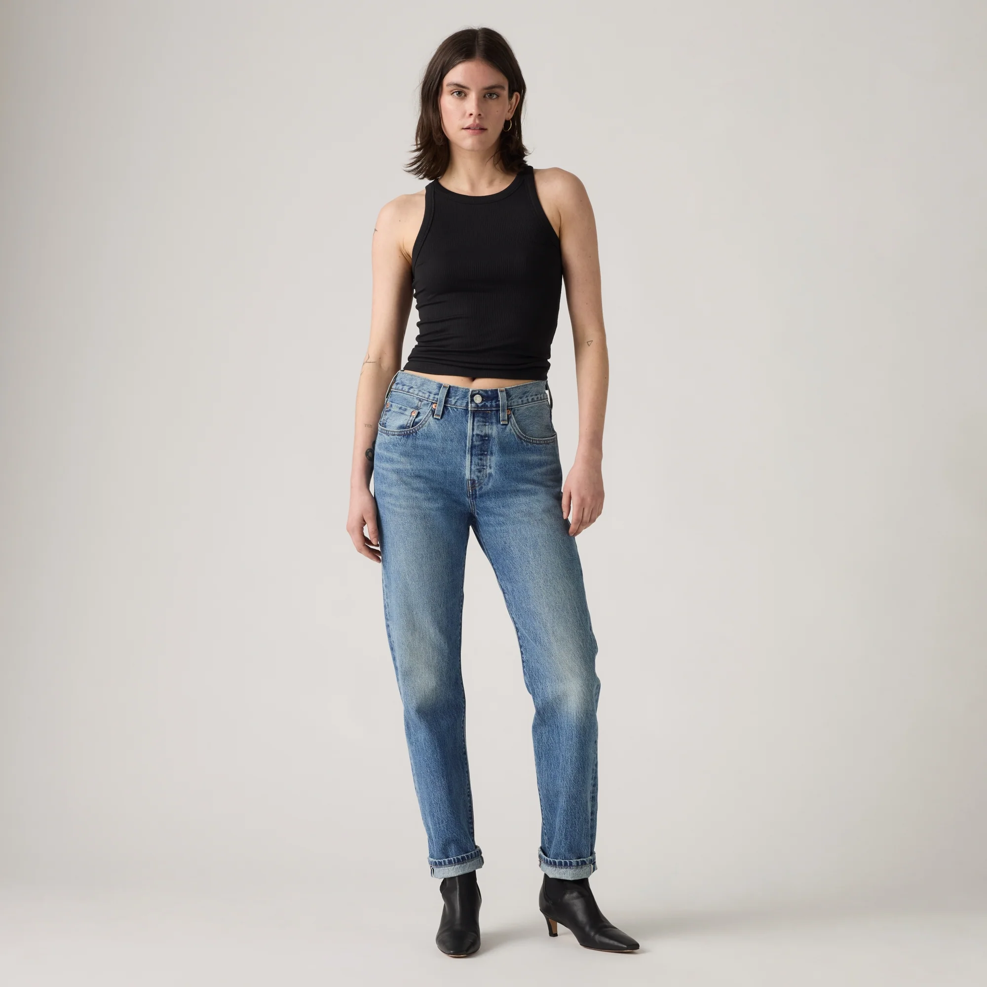 LEVI'S® WOMEN'S 501® ORIGINAL JEANS - MED INDIGO - WORN IN - Image 2