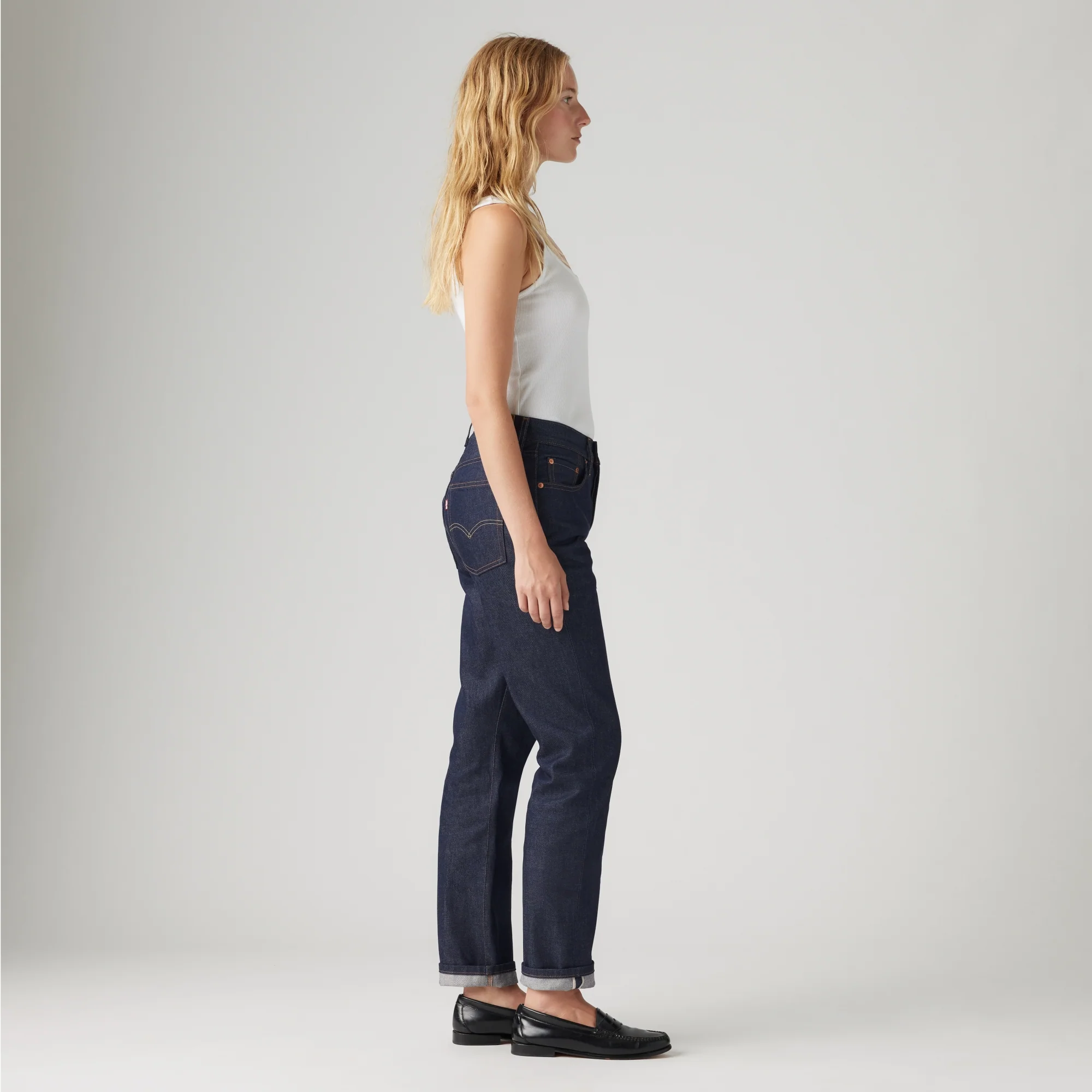 LEVI'S® WOMEN'S 501® ORIGINAL SELVEDGE JEANS - DARK INDIGO FLAT FINISH - Image 4