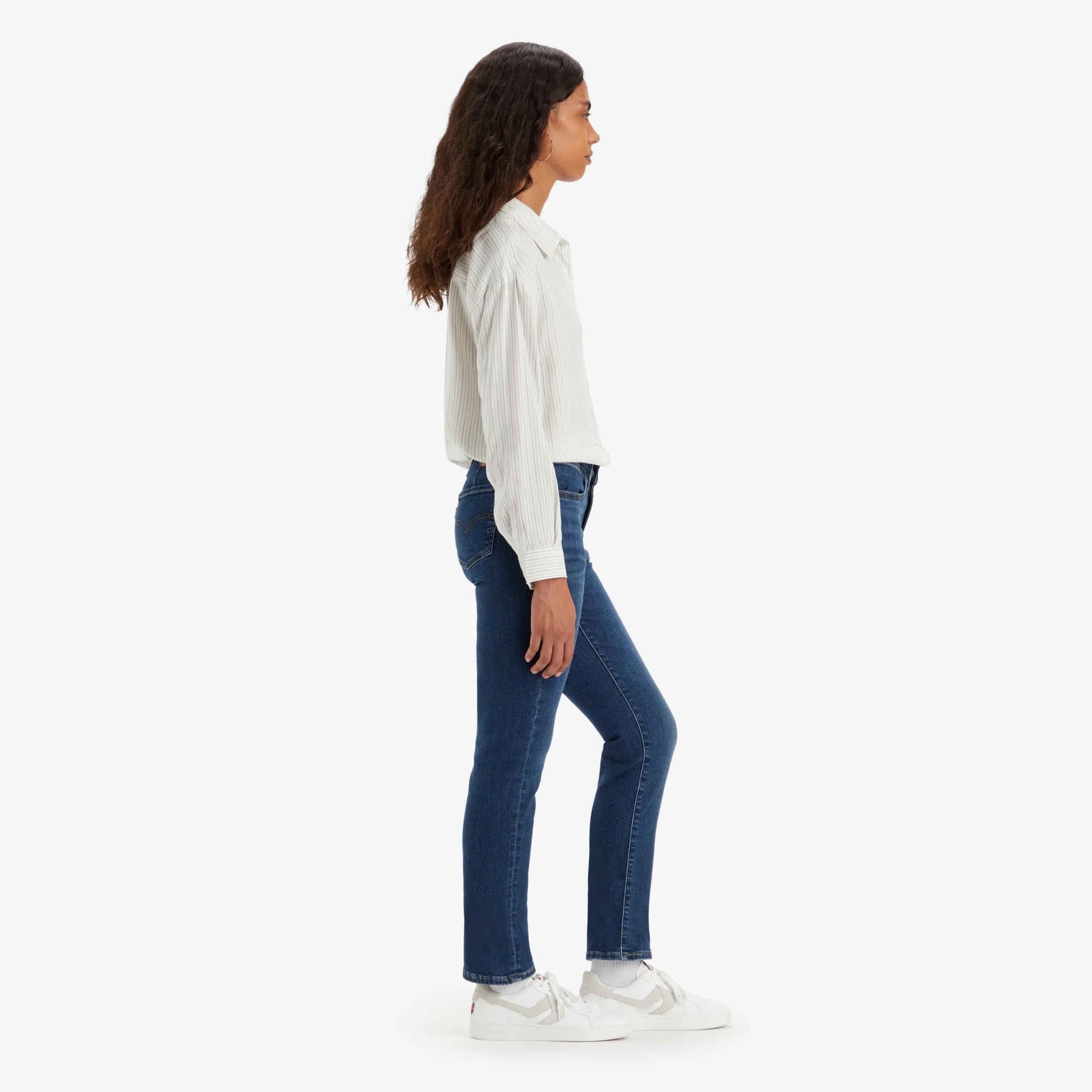 LEVI'S® WOMEN'S 712 MID-RISE SLIM JEANS - DARK INDIGO WORN IN - Image 4
