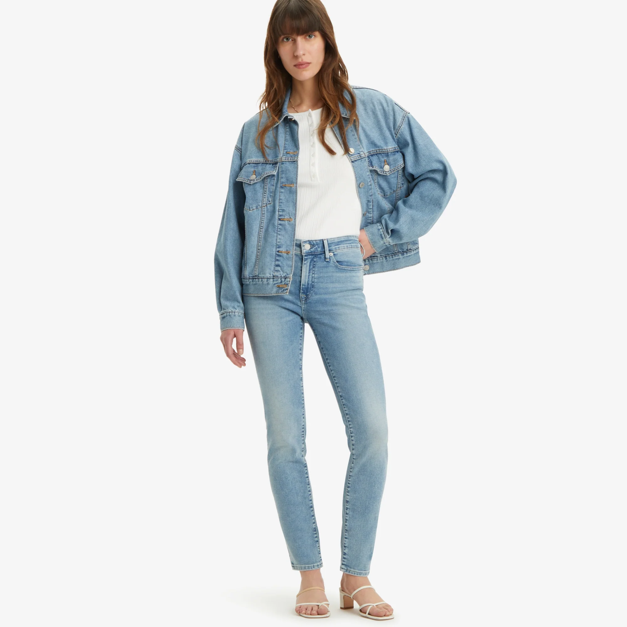 LEVI'S® WOMEN'S 712 MID-RISE SLIM JEANS - LIGHT INDIGO - WORN IN